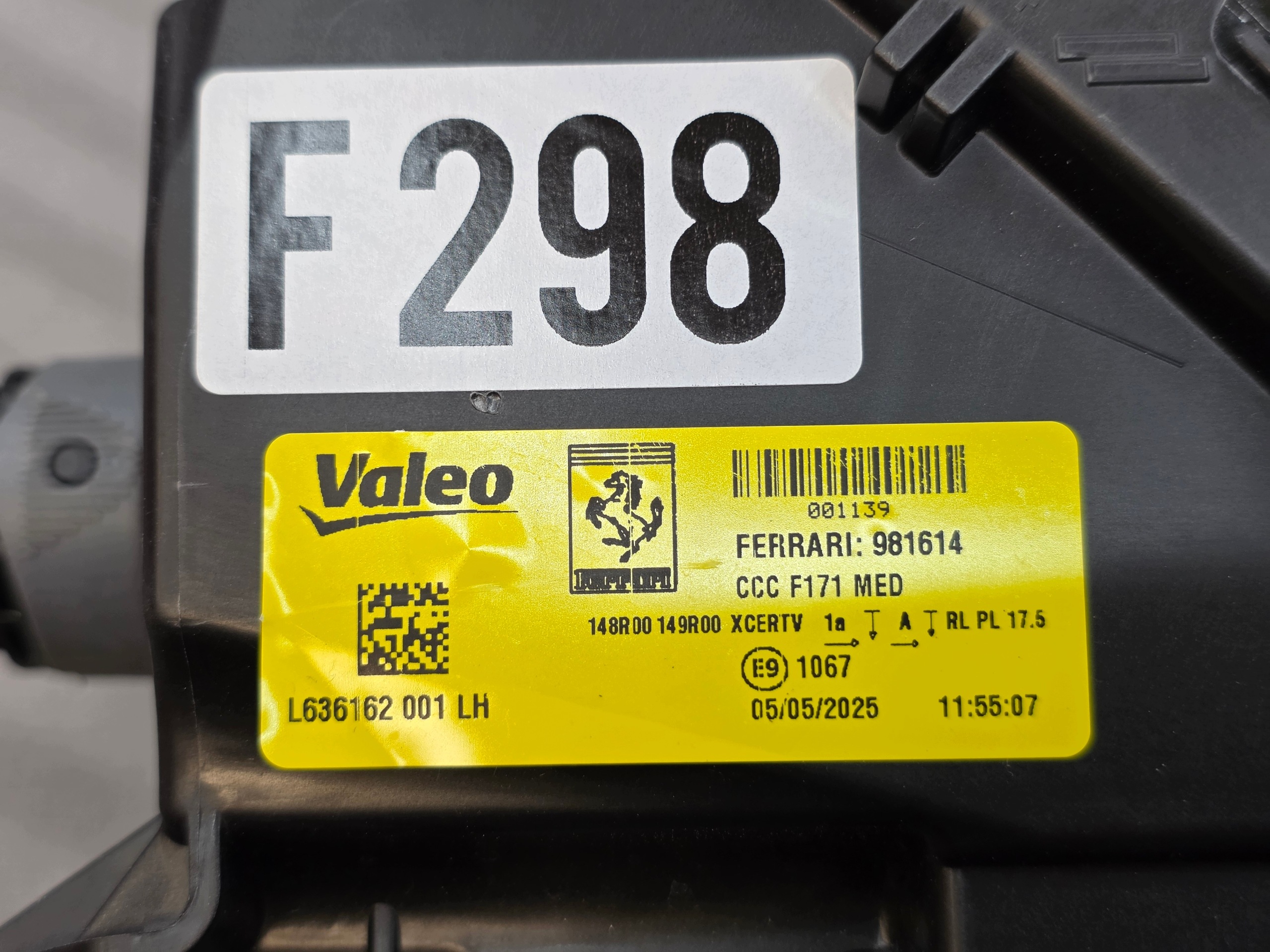 Lampa Przód Przednia LEWA FERRARI 296 MED F171 - galeria