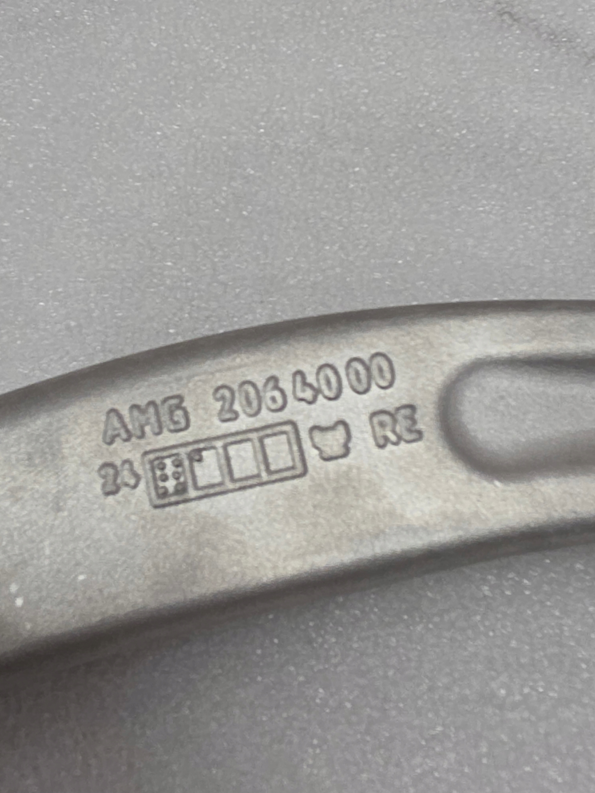 Wahacz Przedni Prawy Mercedes AMG W206 W214 W236 C63 E53 CLE 53 - galeria