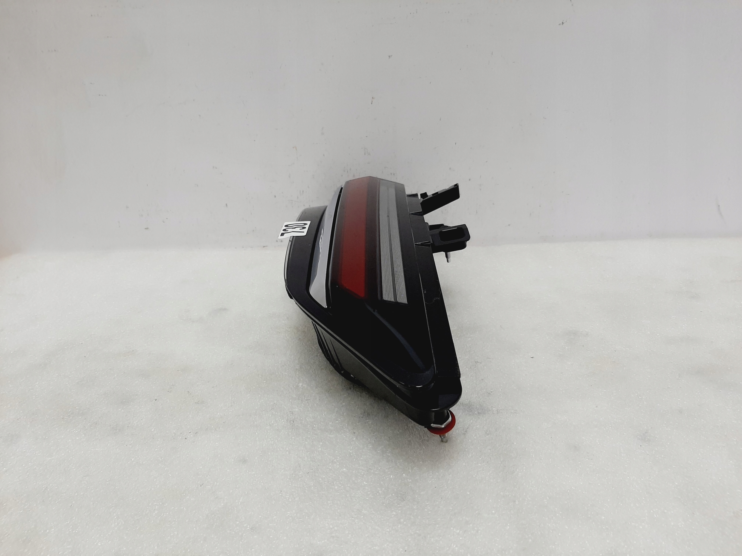 Lampa BMW G70 7 Tylna Prawa w klapę Chrom 5A45BA6 - galeria