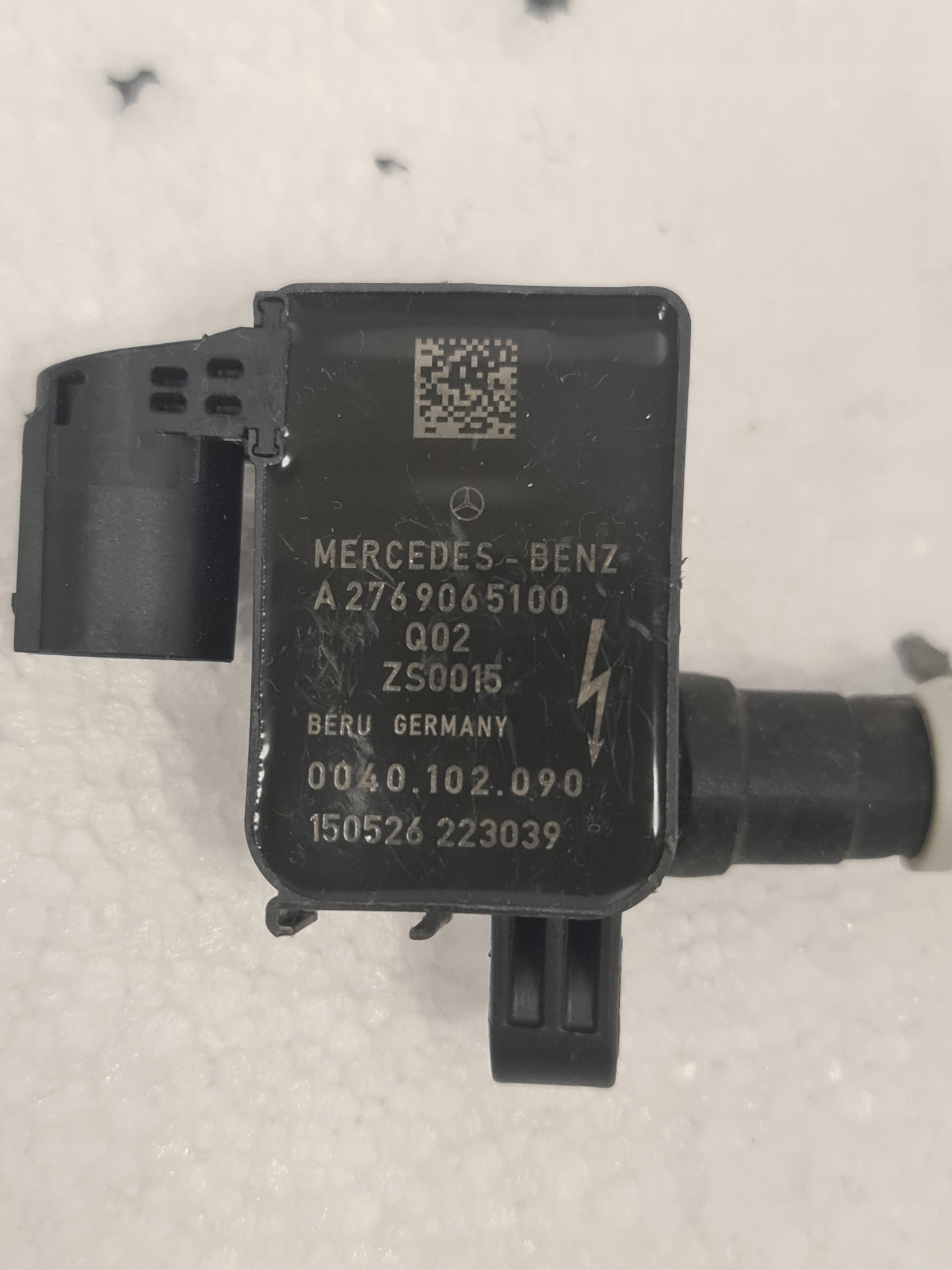 Cewka Zapłonowa Mercedes M276 OM276 A2769065100 - galeria