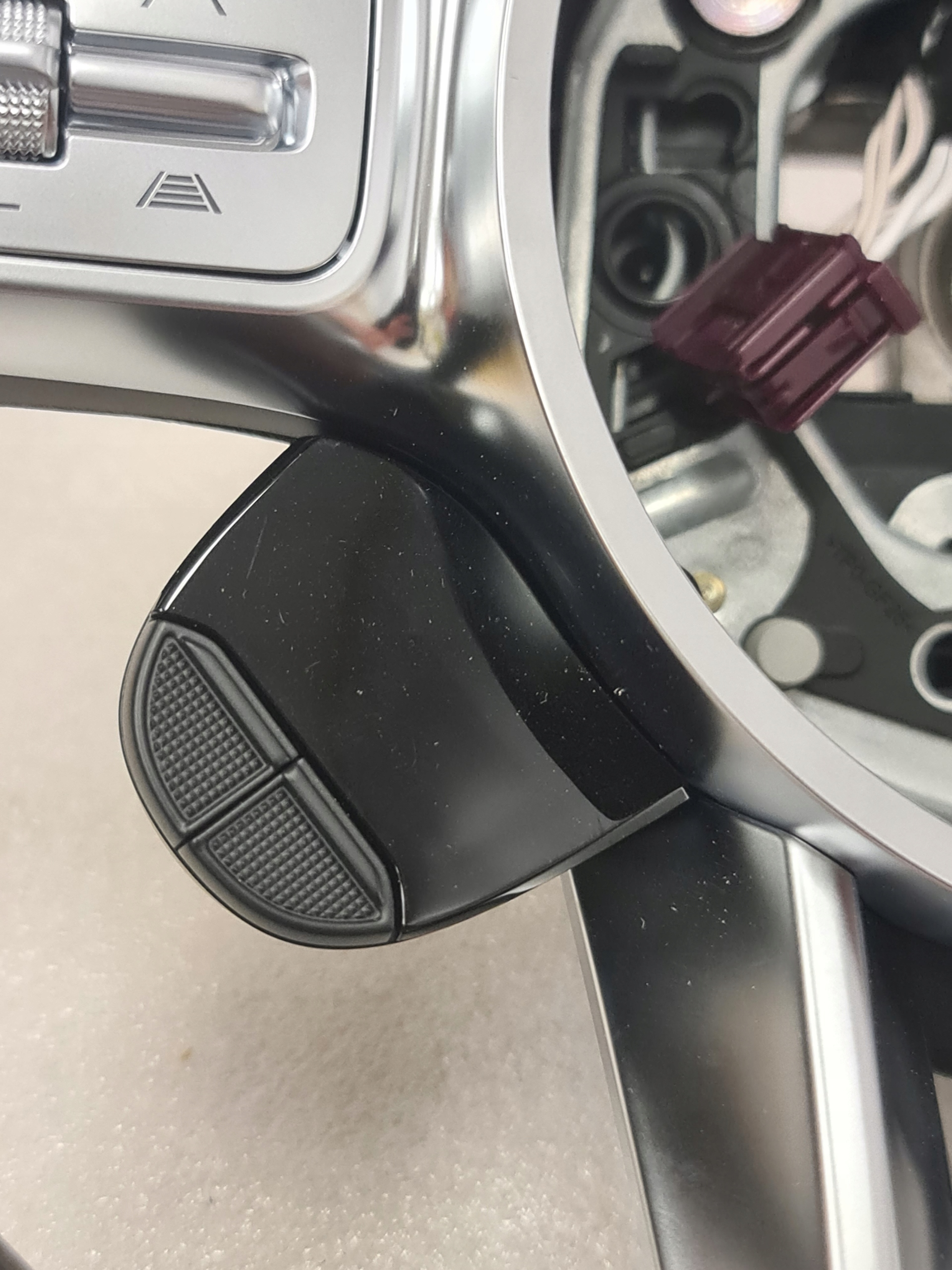 Kierownica Mercedes AMG Lift Carbon Display S63 - galeria
