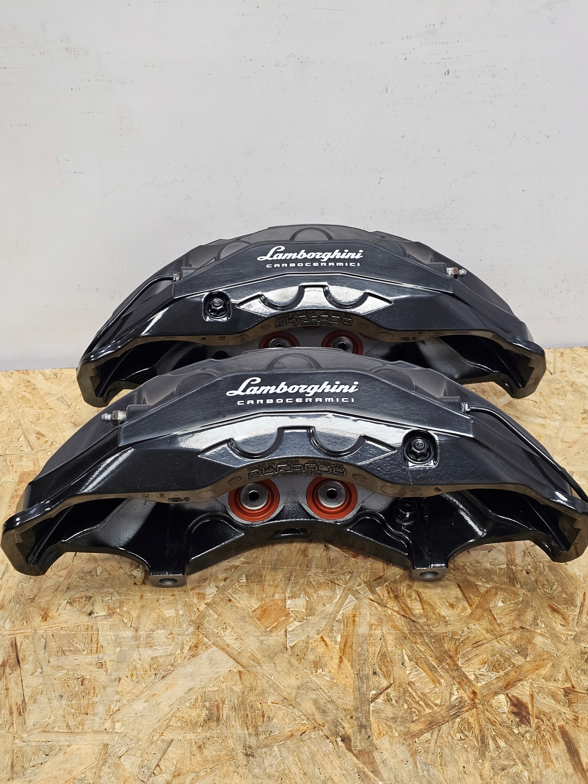 Zaciski Lamborghini Urus Ceramika Komplet 10 tłok Big Brake - galeria