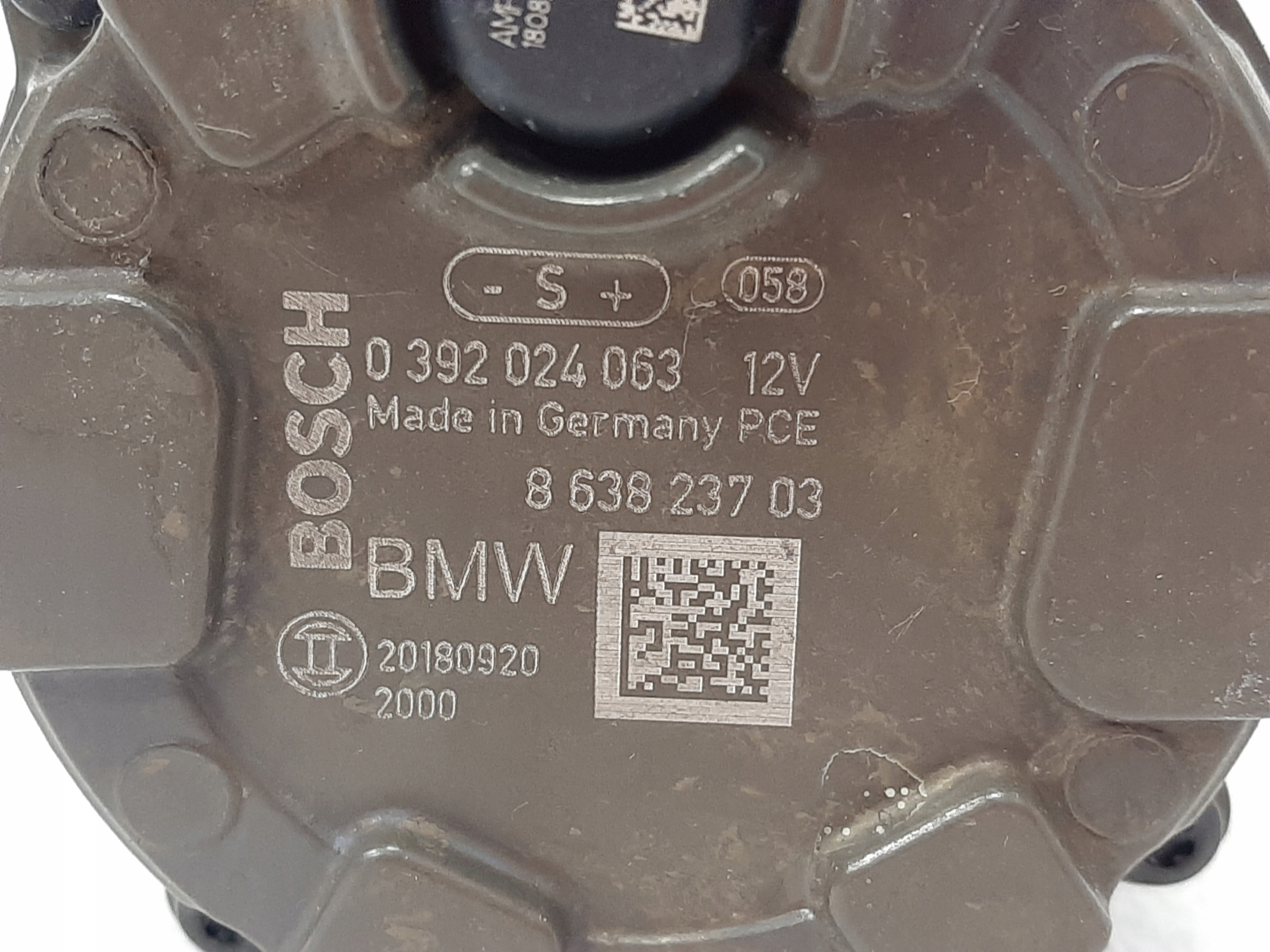 Pompa wody BMW G30 G11 F90 G05 G06 8638237 - galeria