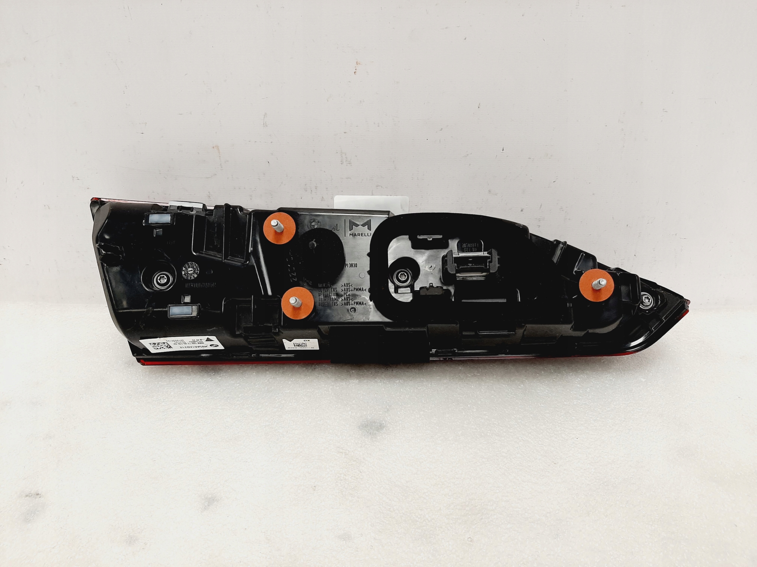 Lampa BMW G60 5 Tylna Prawa w klapę Chrom 5A01AD2 - galeria