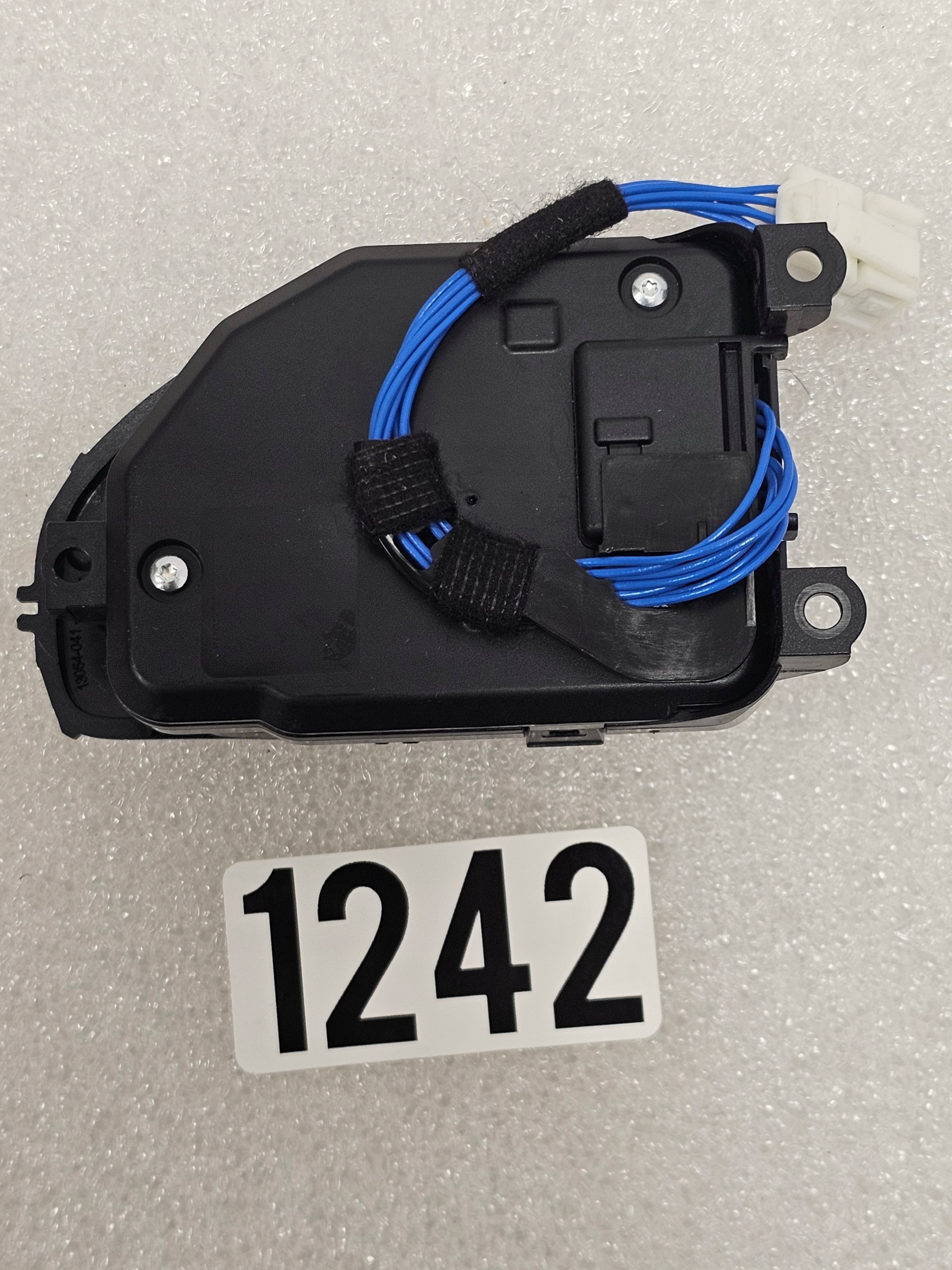 Przycisk Kierownicy Sterowanie Mercedes AMG - A0999059708 PRAWY Audio - galeria