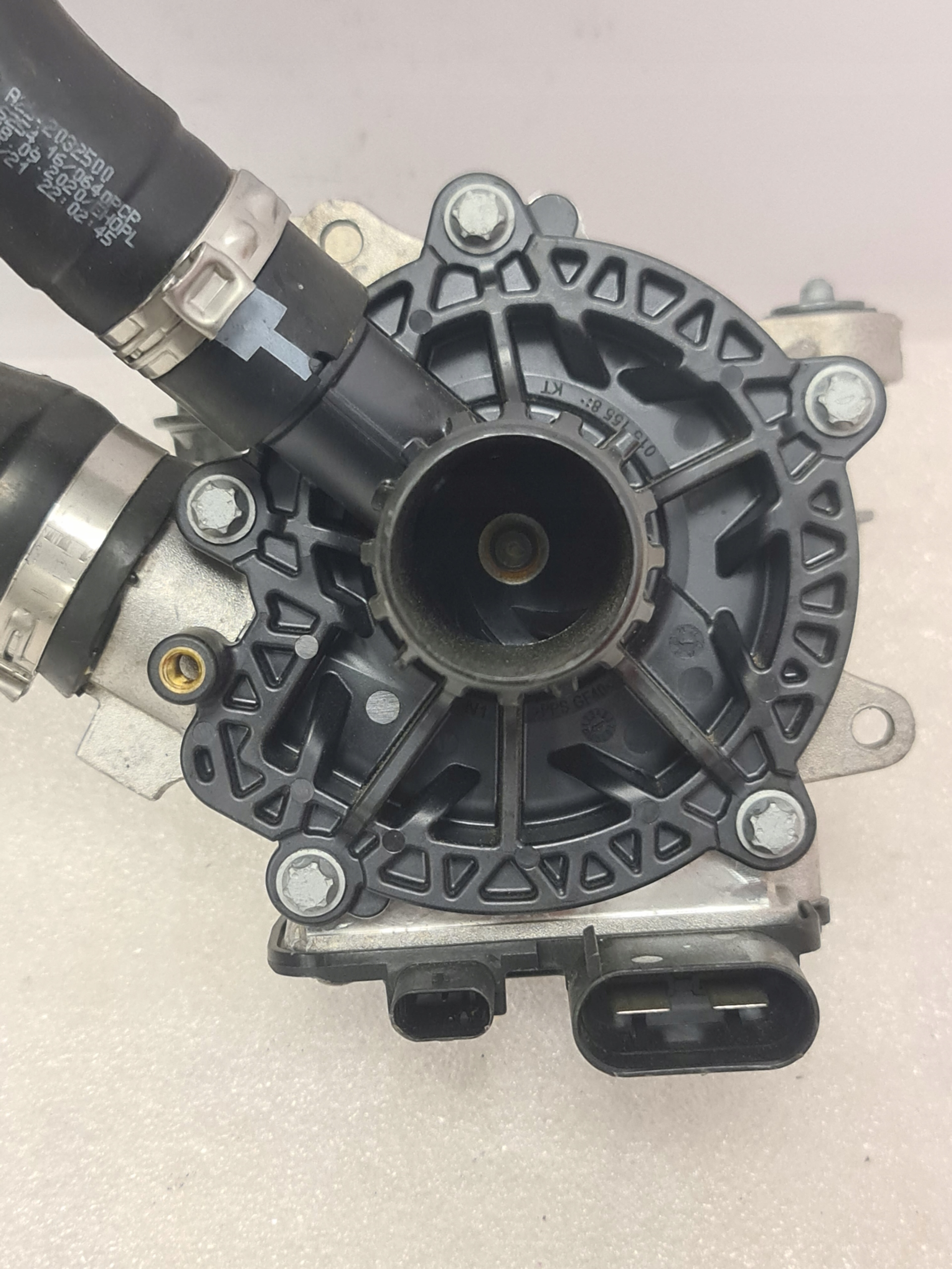 Pompa wody Mercedes OM254 254 GLC W254 - galeria