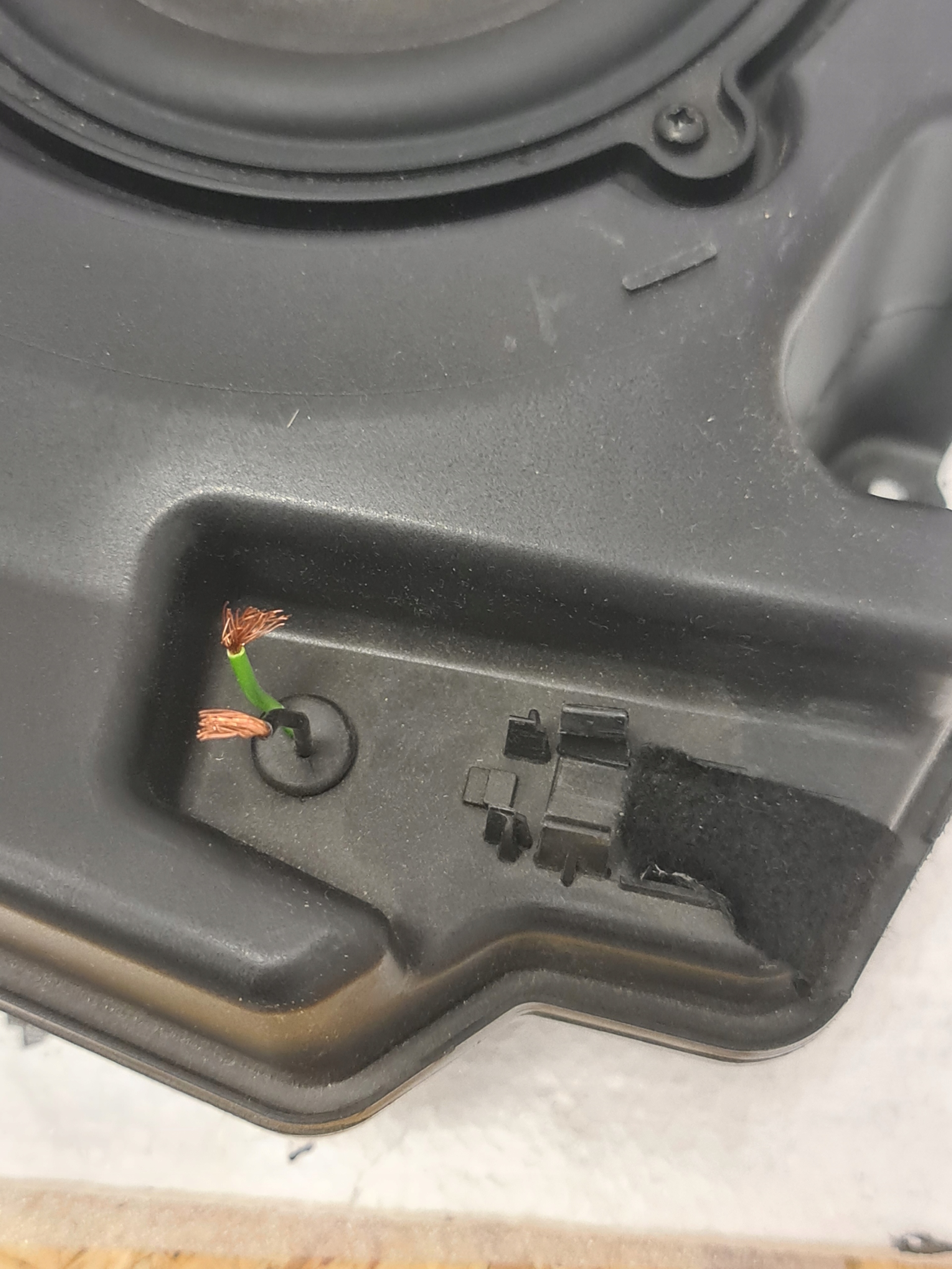 Subwoofer Mercedes AMG W197 SLS A1978201402 - galeria