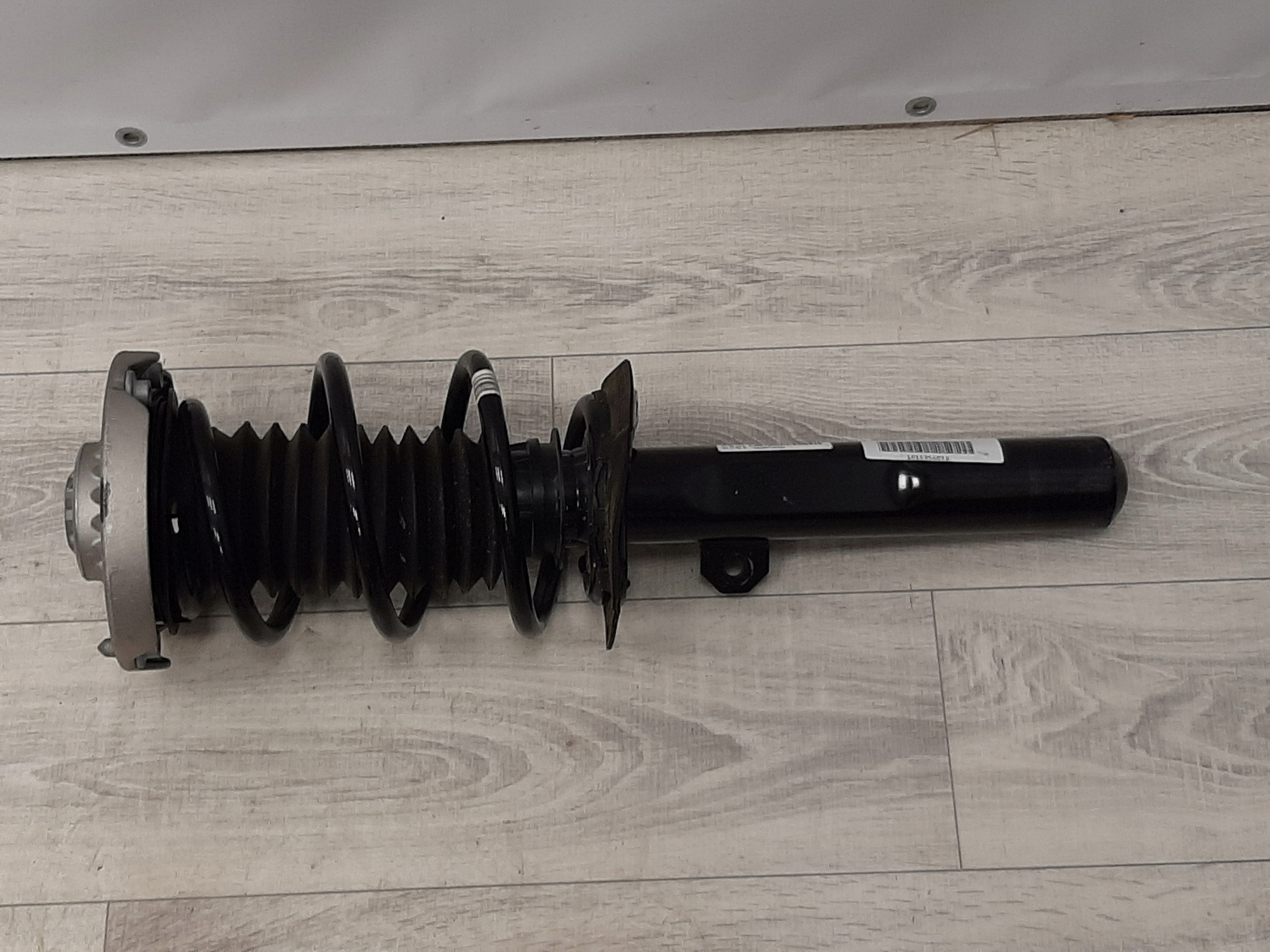 Amortyzator BMW F45 F46 Prawy Przedni Przód - galeria