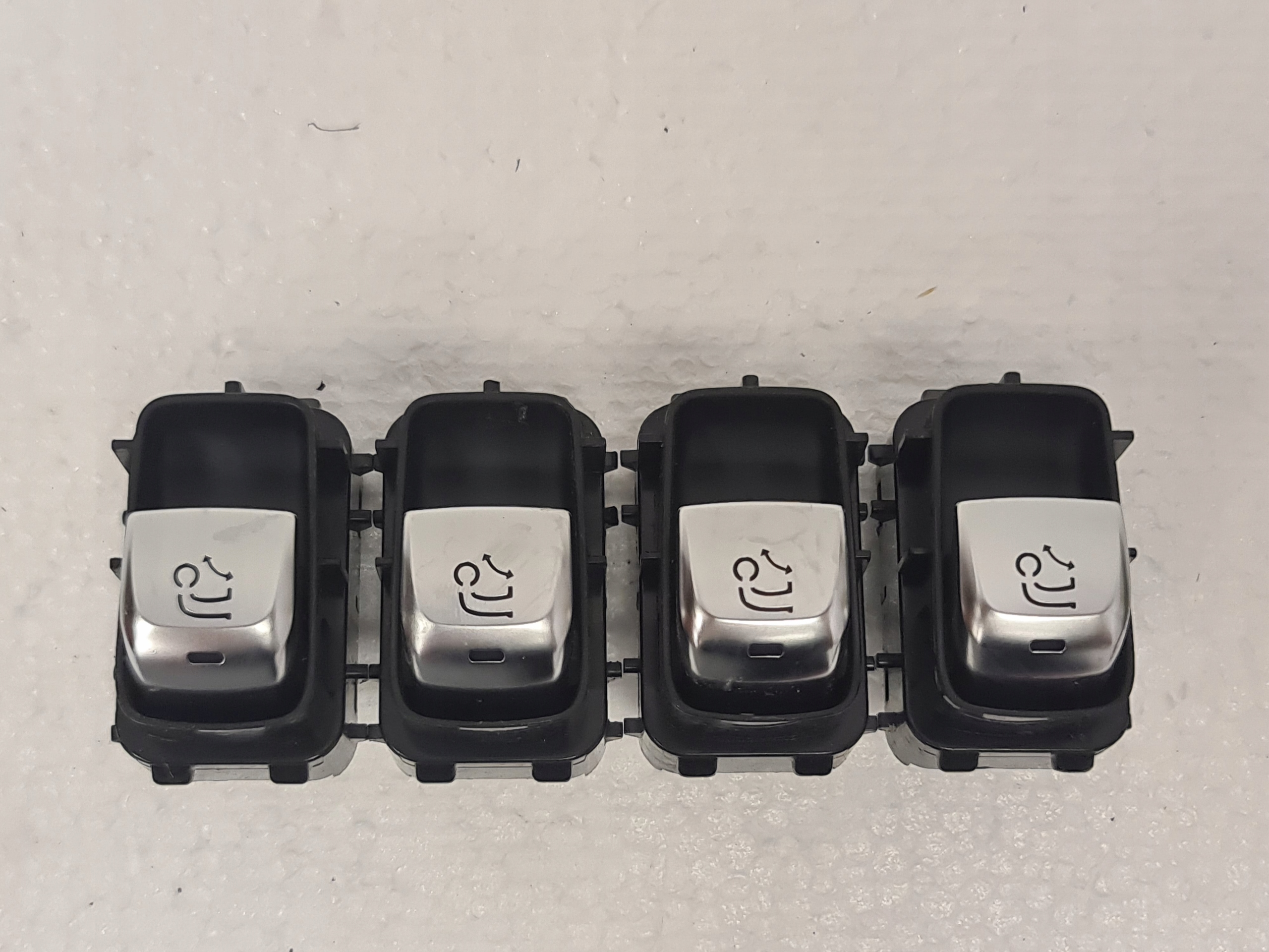 Przełącznik haka Mercedes W205 W213 W253 - galeria