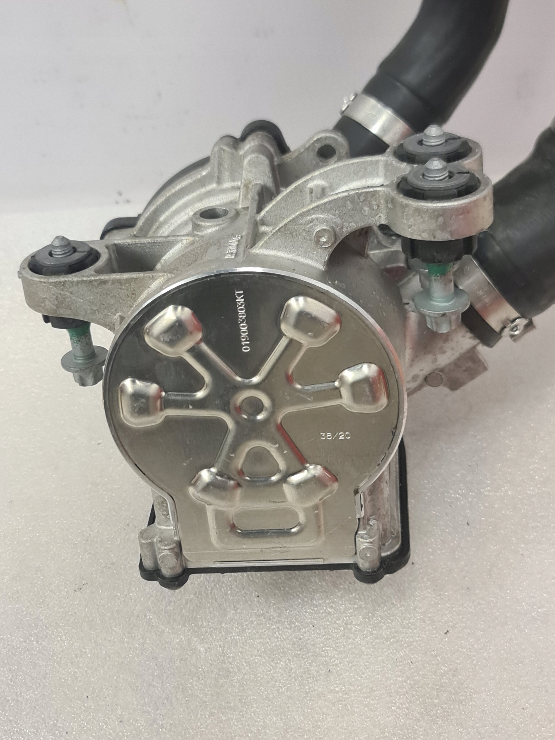 Pompa wody Mercedes OM254 254 GLC W254 - galeria