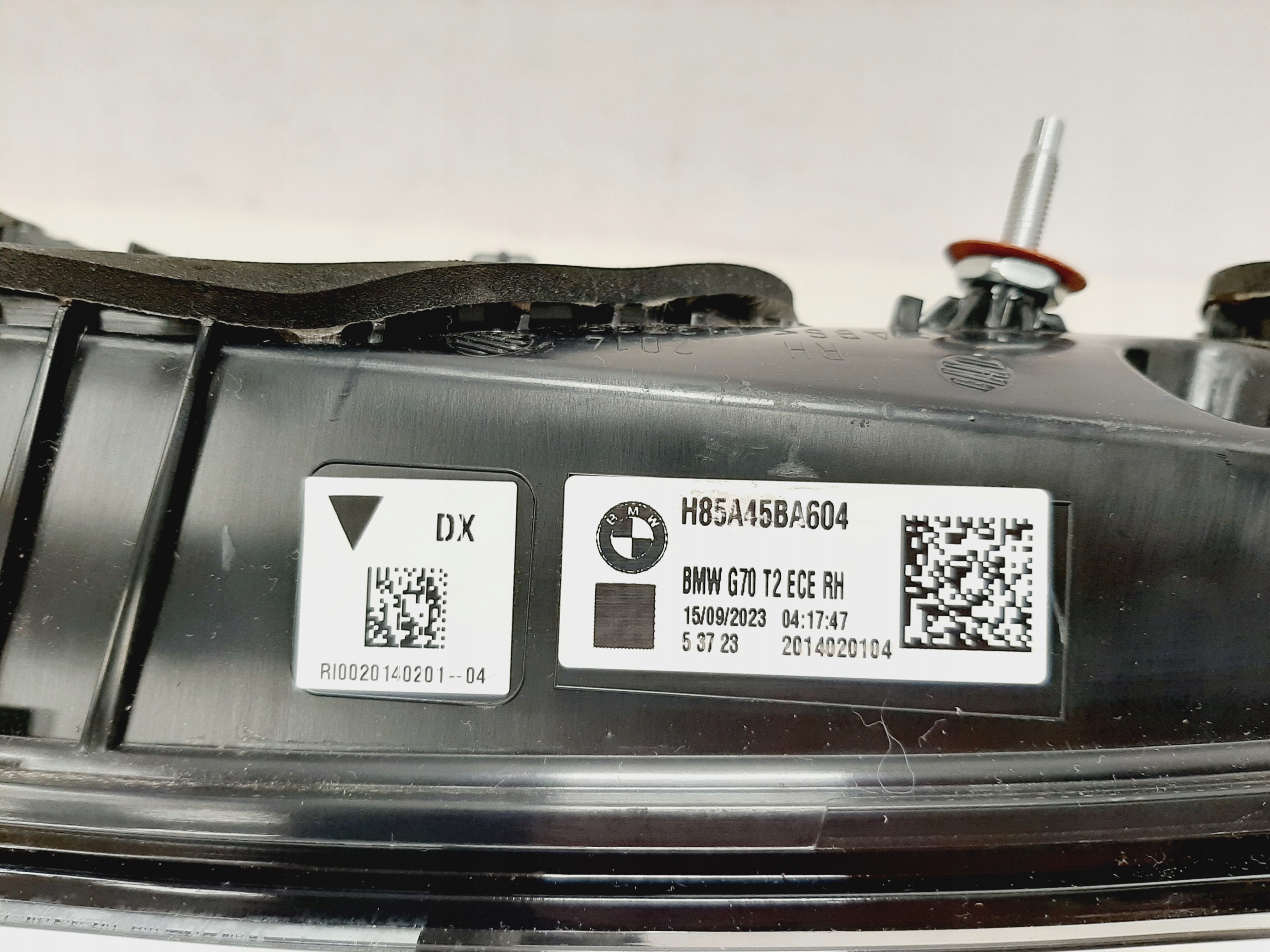 Lampa BMW G70 7 Tylna Prawa w klapę Chrom 5A45BA6 - galeria