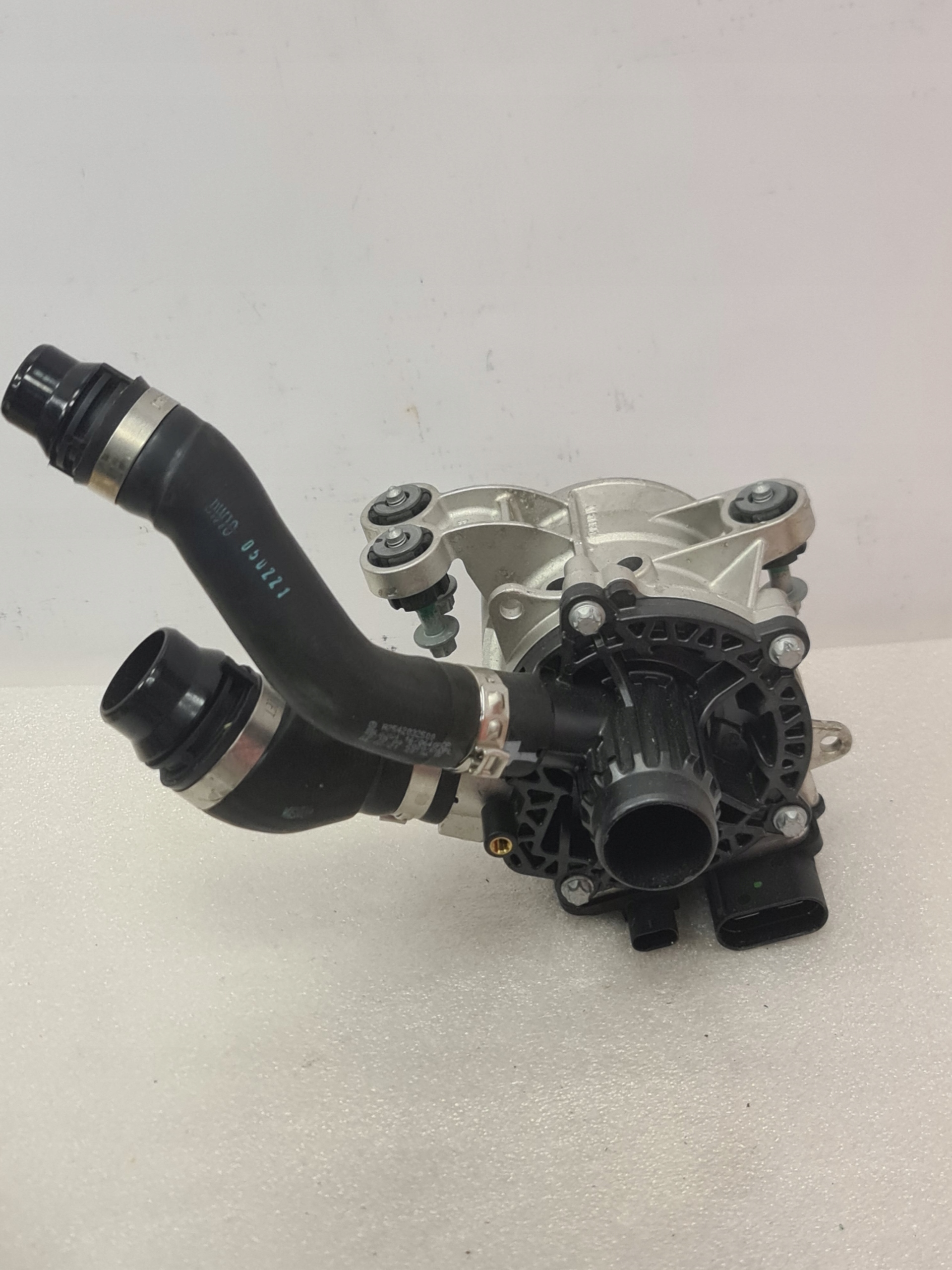Pompa wody Mercedes OM254 254 GLC W254 - galeria