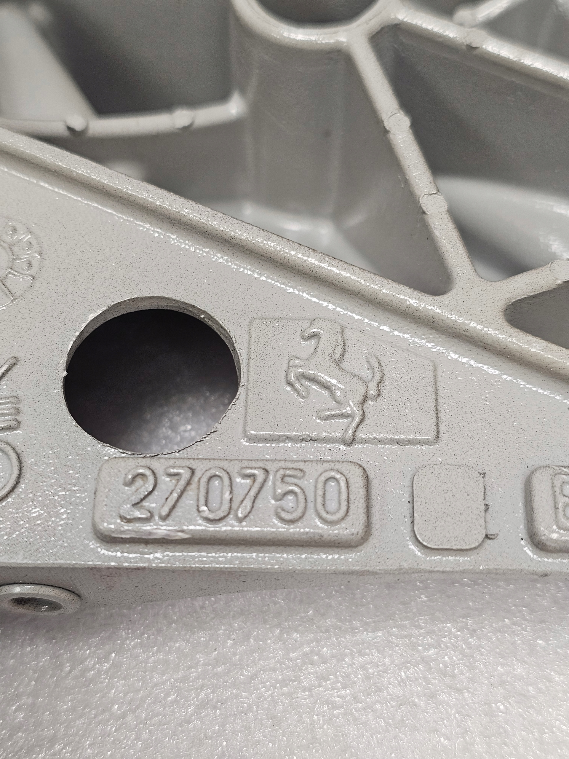 Zawieszenie silnika Belka Sanki Wózek Ferrari F12 812 - galeria