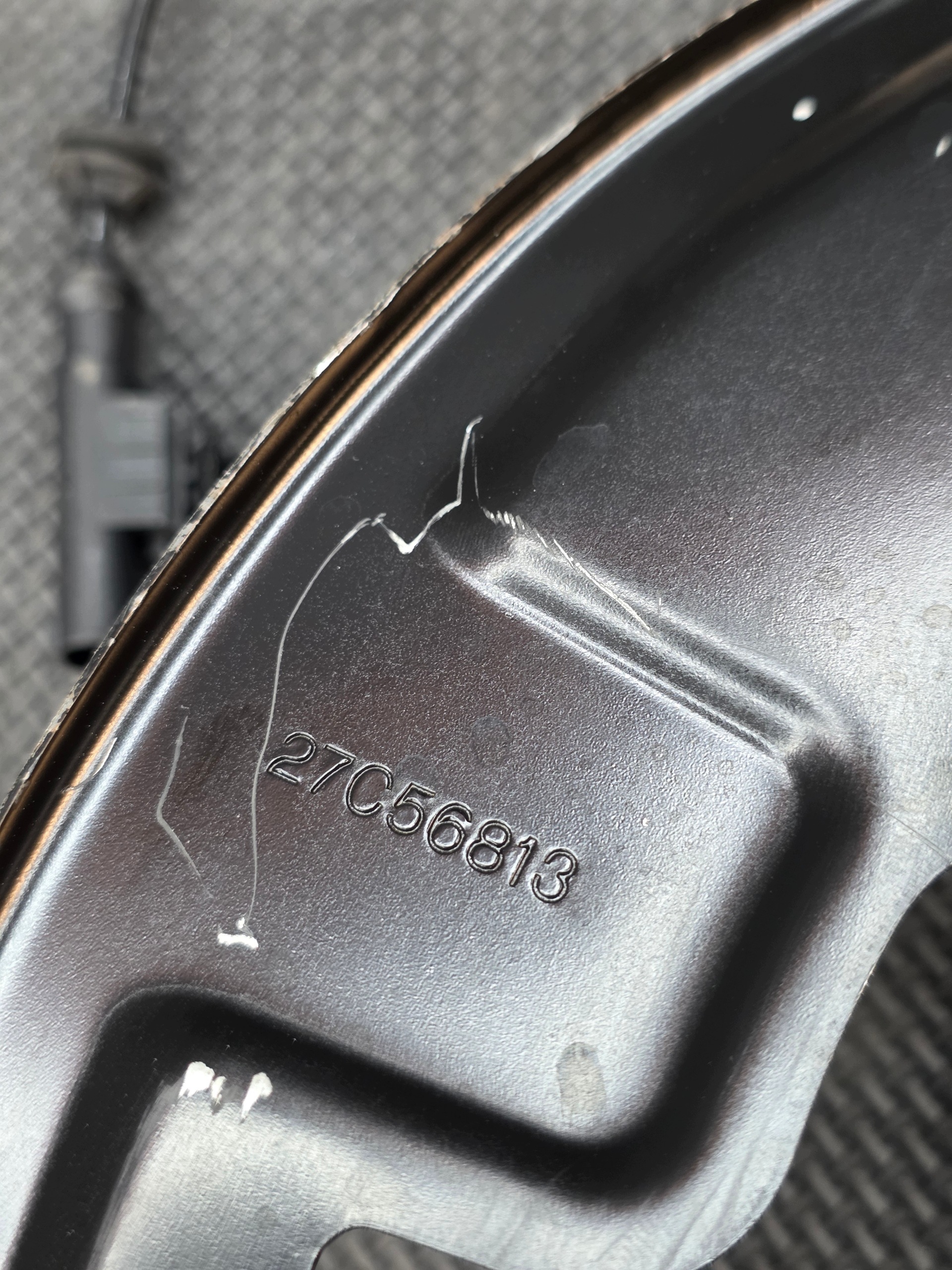 Zwrotnica Piasta Ferrari 12 cilindri 812 PRAWY PRZÓD - galeria