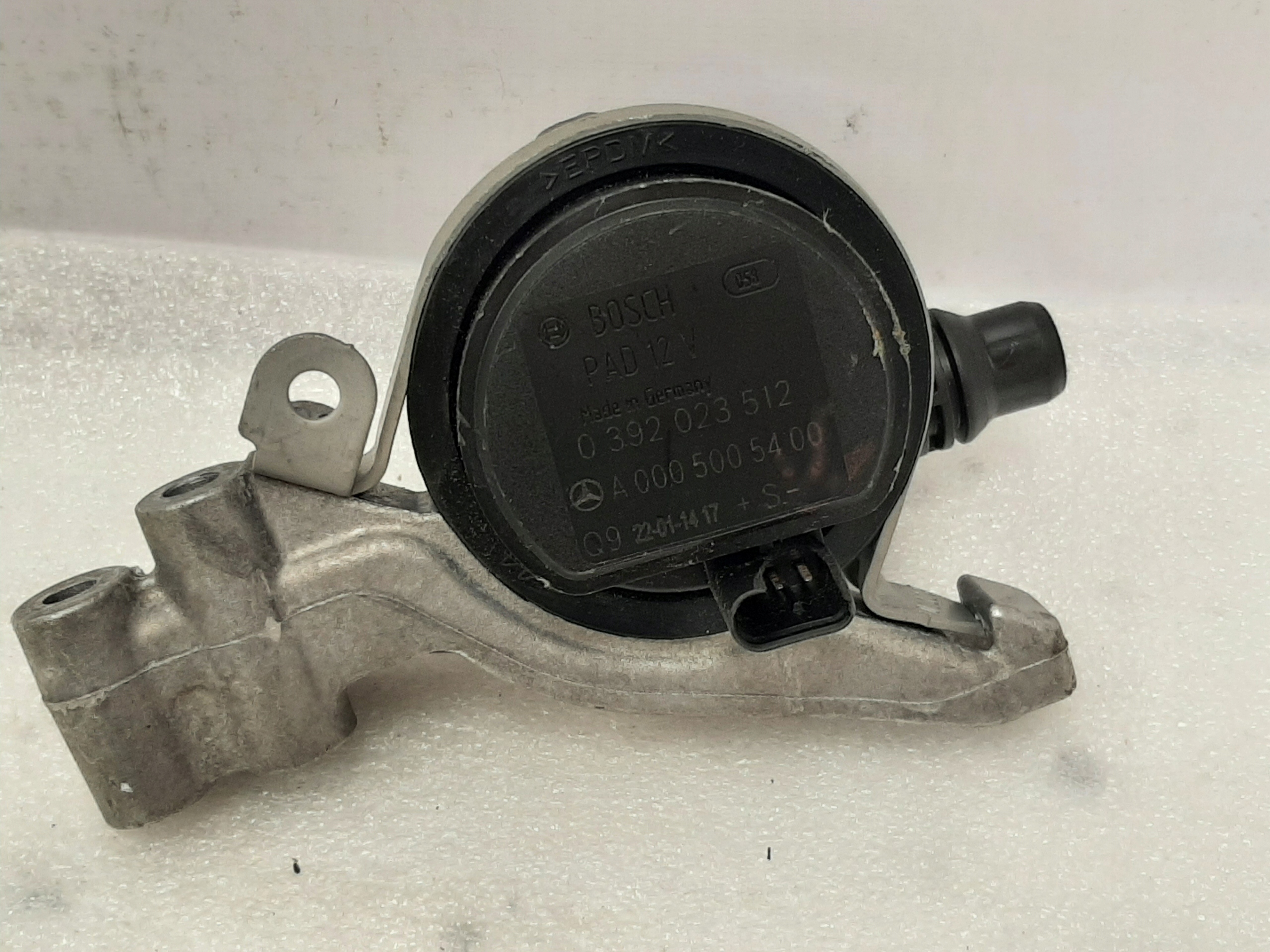 Pompa wody Mercedes W205 W213 A0005005400 NEW - galeria