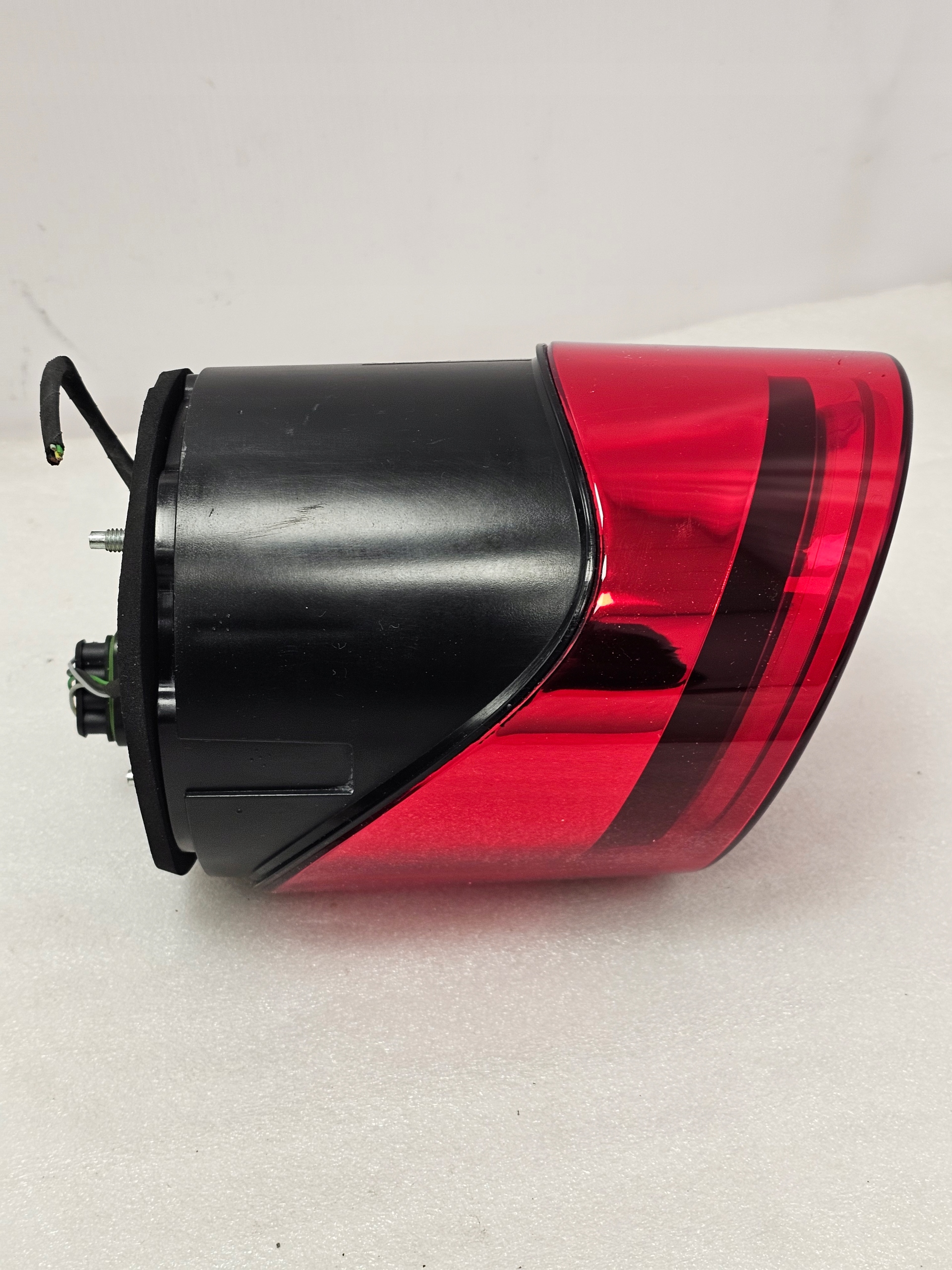 Lampa Tylna Tył Ferrari GTC4 812 F8 PRAWA Wewnętrzna - galeria