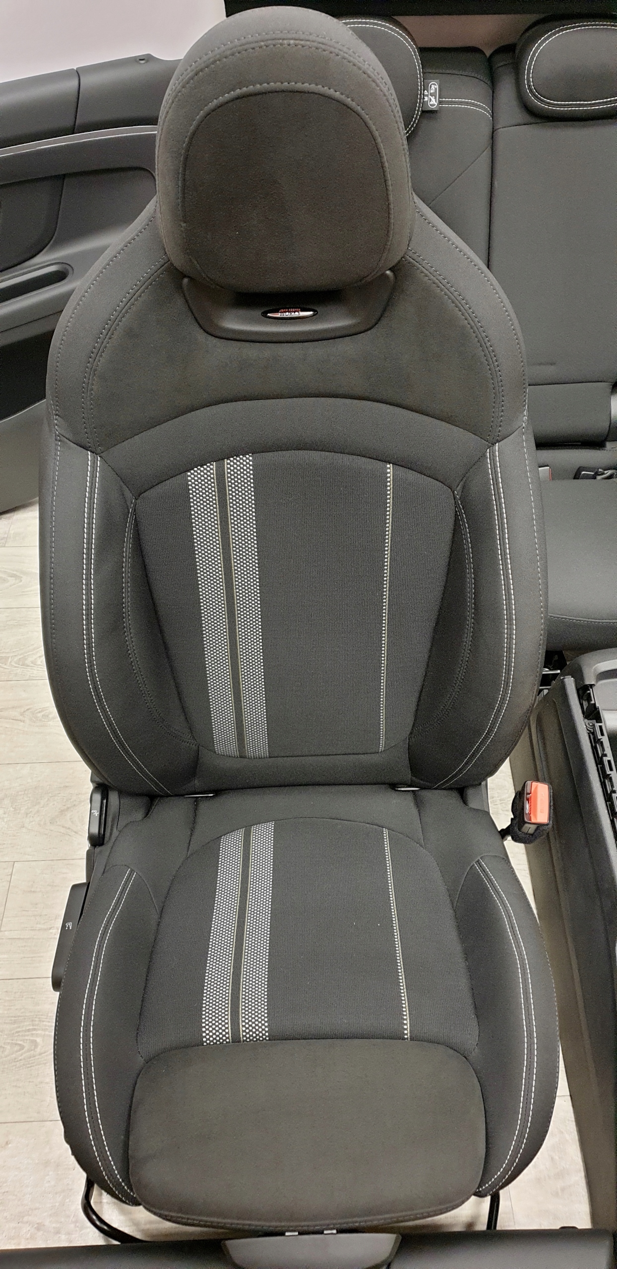 Kompletne Wnętrze Mini F60 JCW Sport Dinamica DAE1 - galeria