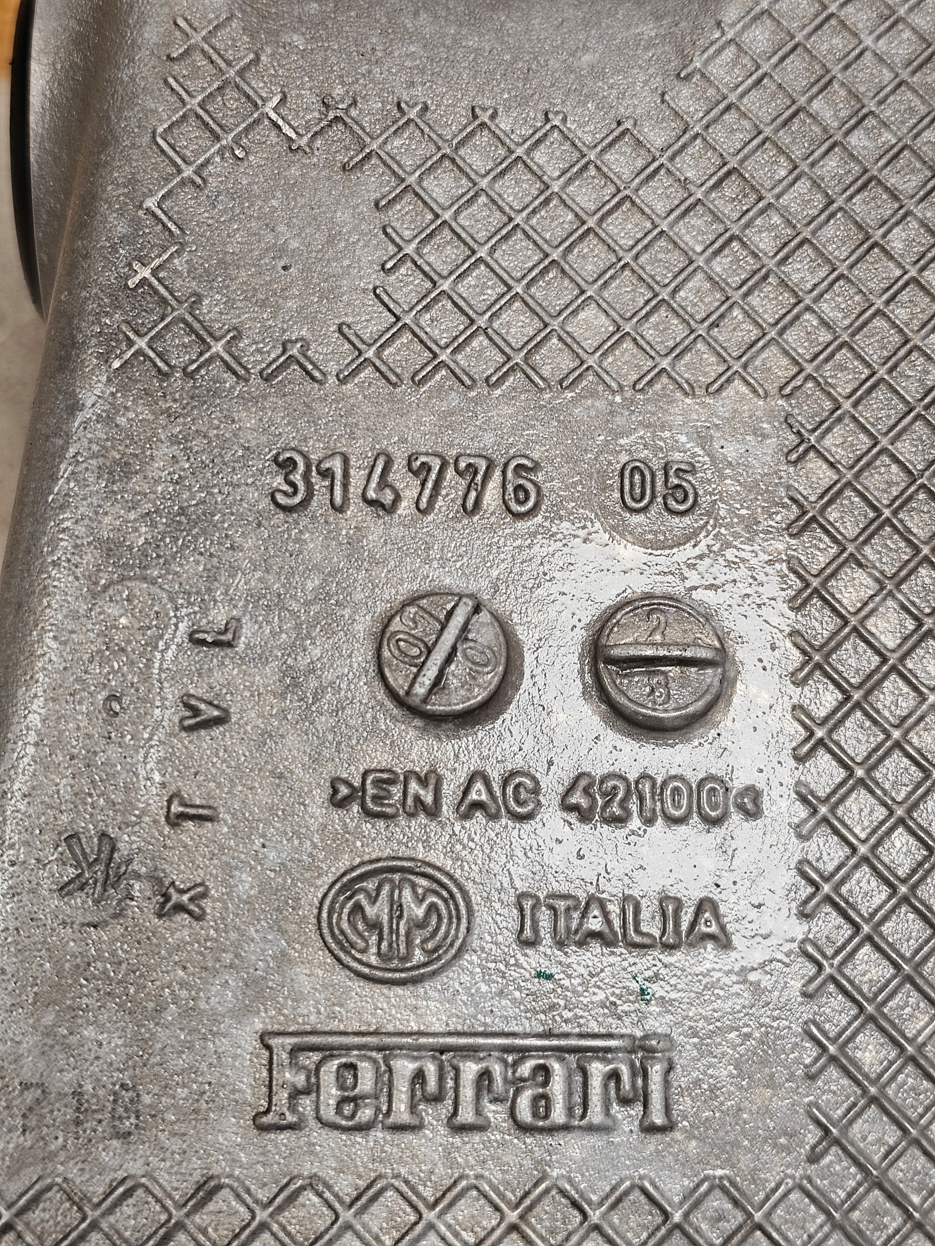 Wahacz Tył Tylny LEWY Ferrari 812 Portofino California 488 F12 GTC4 Roma - galeria