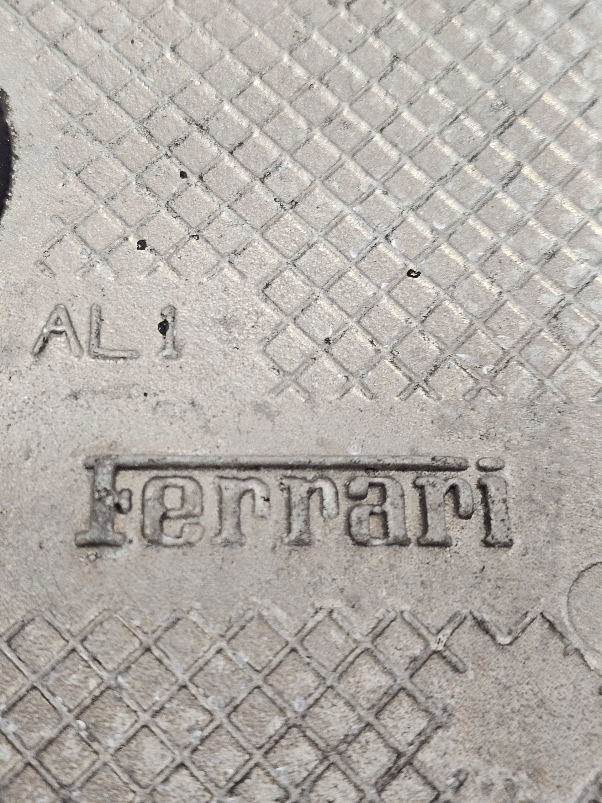 Wahacz Tył Tylny LEWY Ferrari 458 Italia 488 California FF F12 - galeria