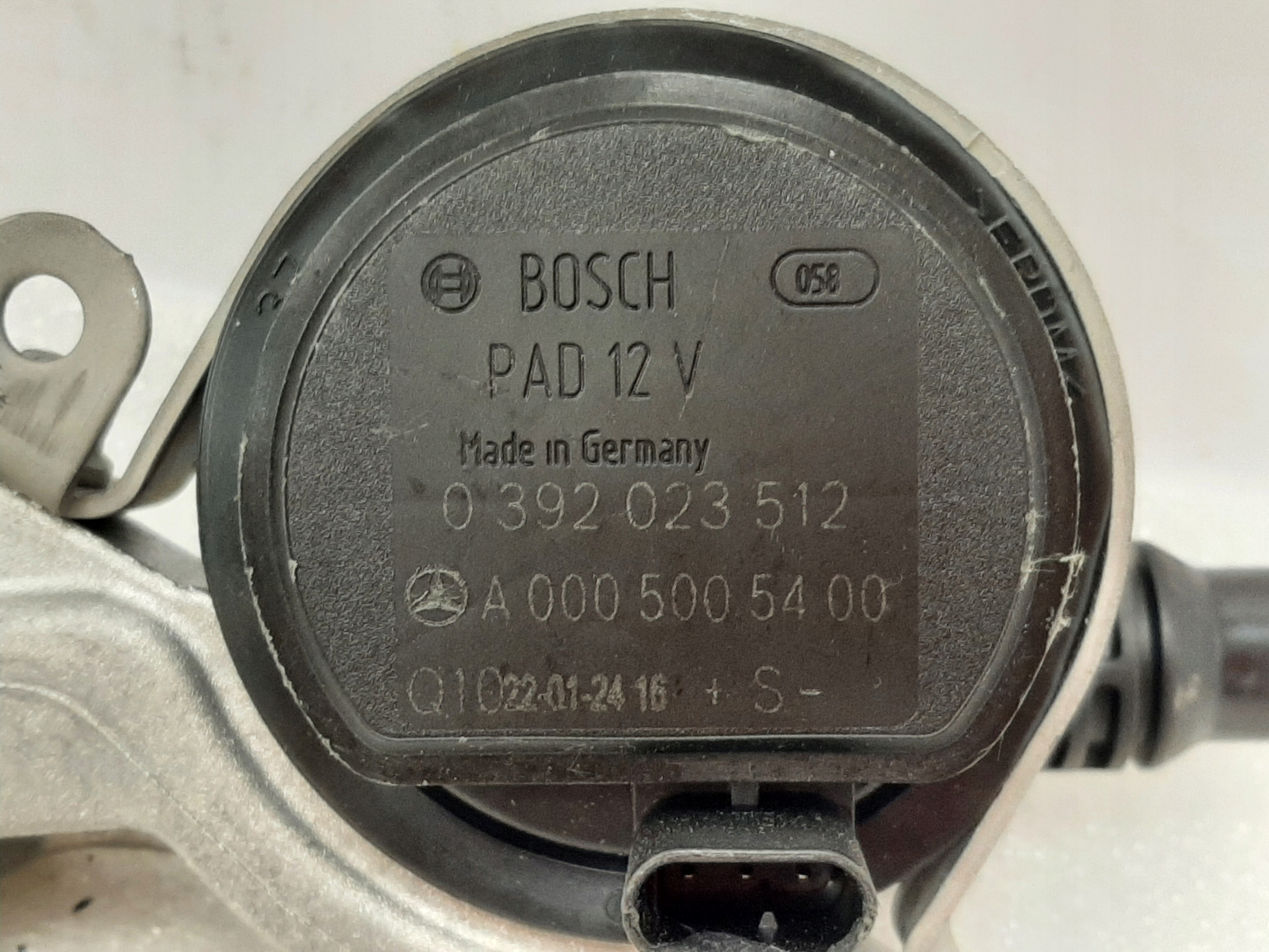 Pompa wody Mercedes W205 W213 A0005005400 NEW - galeria