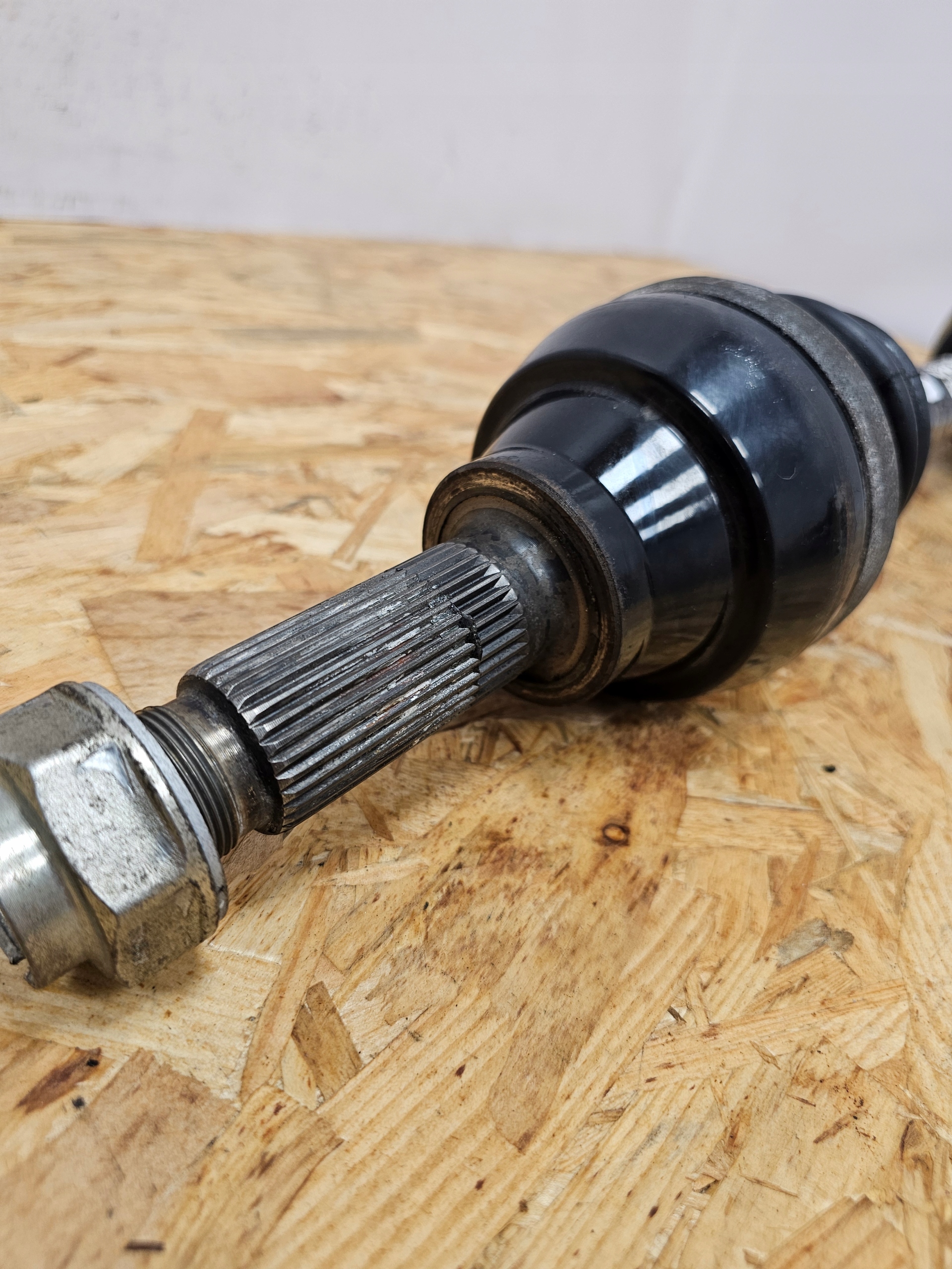 Półoś Axle Shaft FERRARI California 226650 - galeria