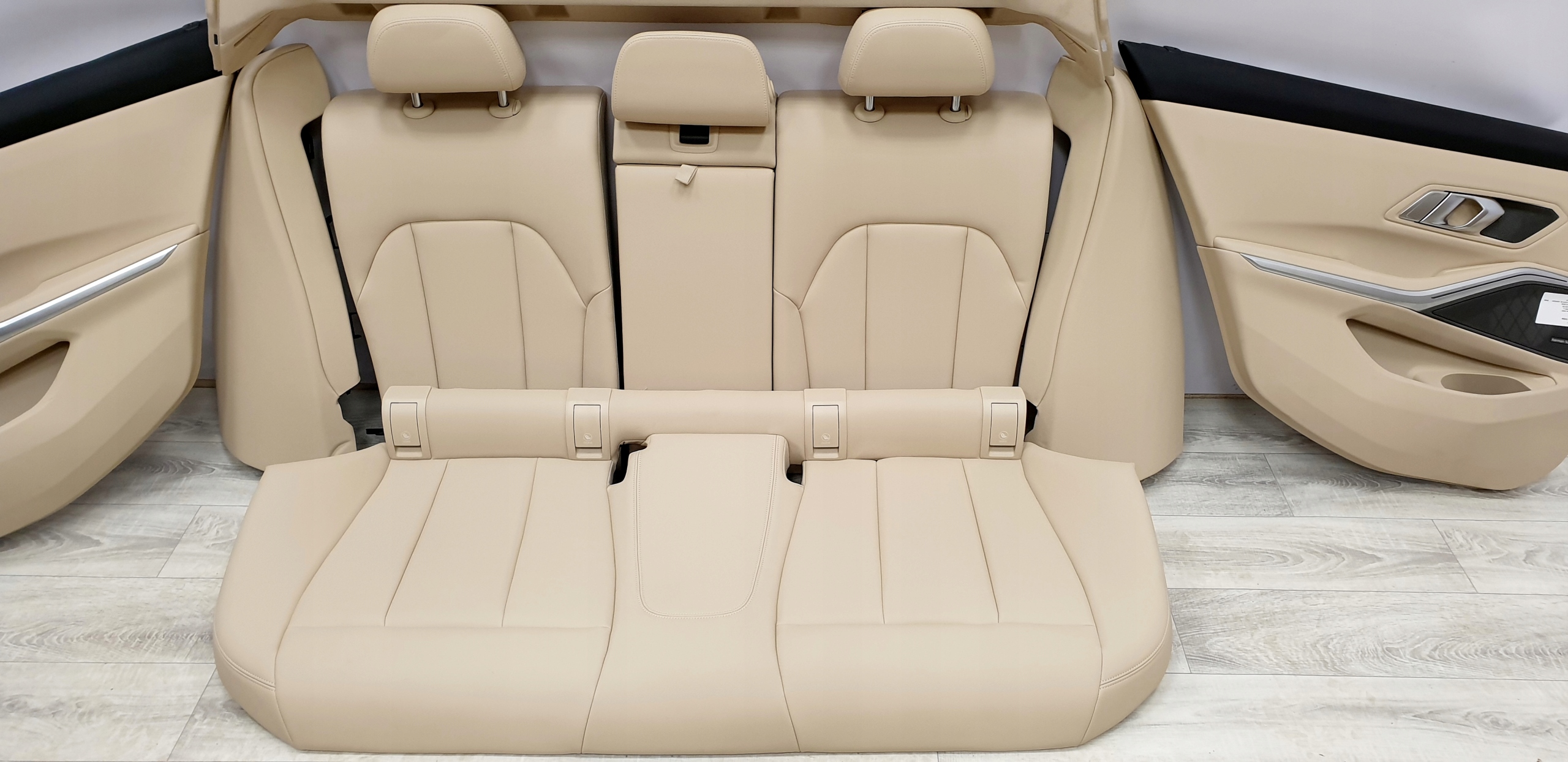 Wnętrze BMW G20 Fotele Canberra Beż Harman KCCY - galeria