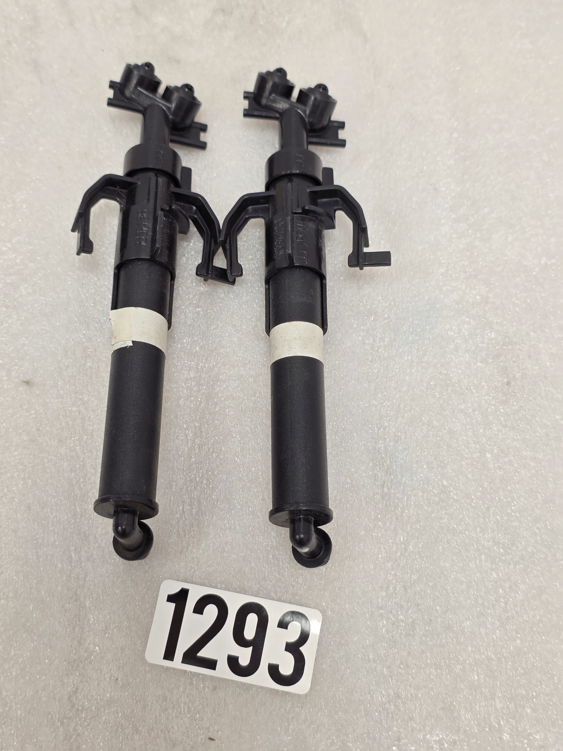Dysza Spryskiwacz Lampy VW PASSAT B8 PRAWA - galeria