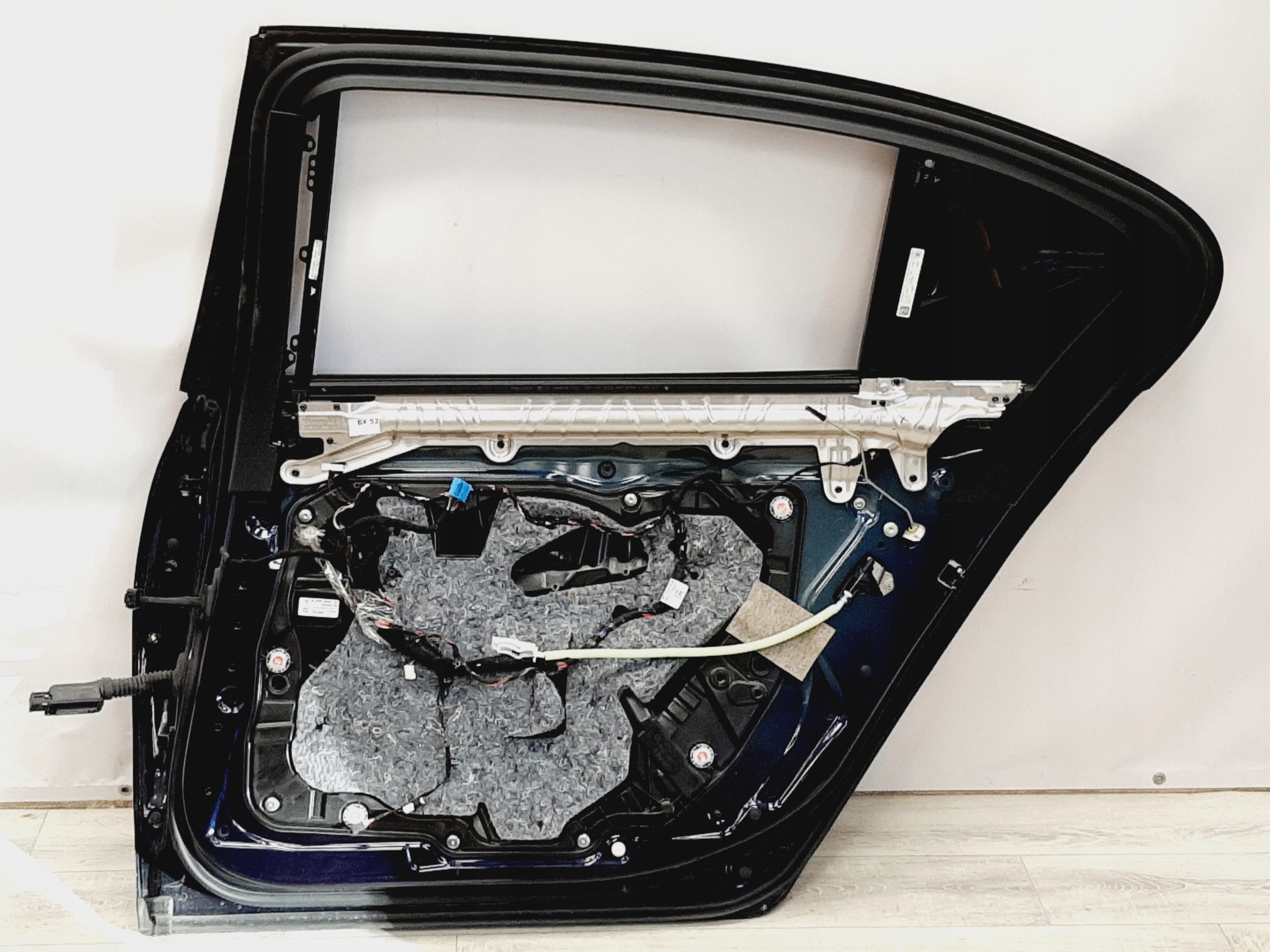 Drzwi Prawy Tył BMW 7 G12 LCI C3Z KeyLess Soft Close Shadow - galeria
