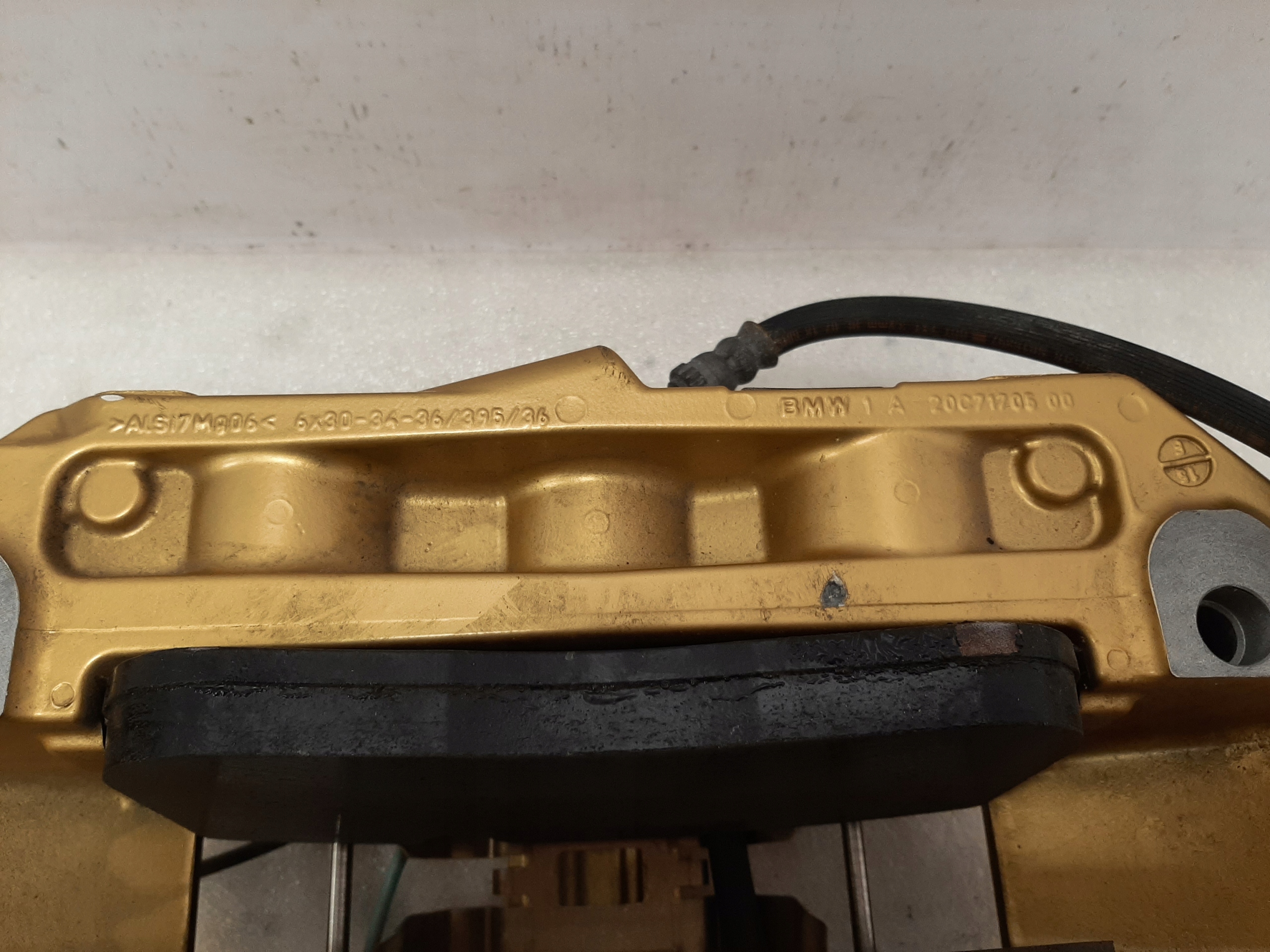 Zaciski BMW Ceramika M3 M4 M5 M8 G80 G82 F90 F91 - galeria