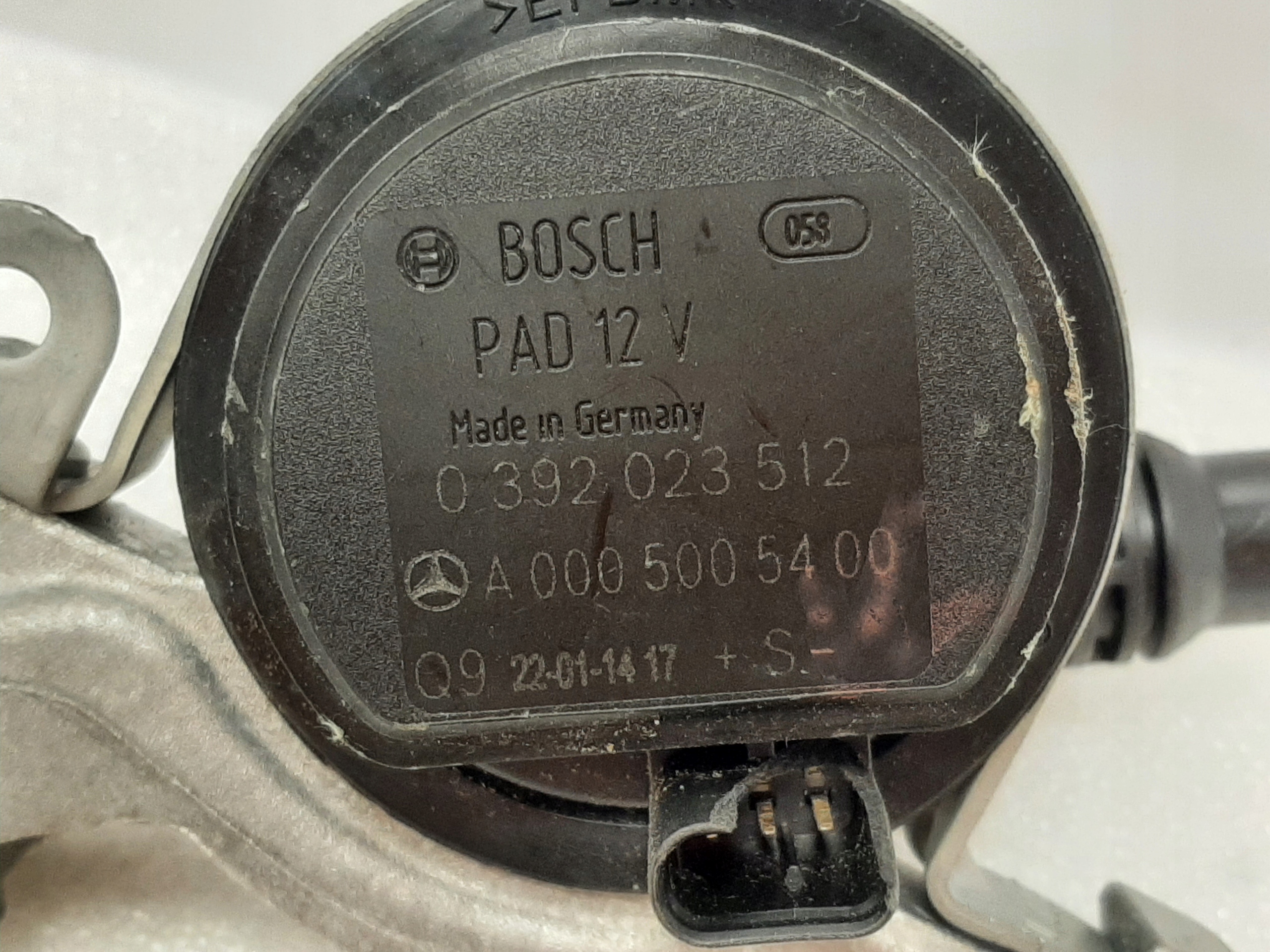 Pompa wody Mercedes W205 W213 A0005005400 NEW - galeria