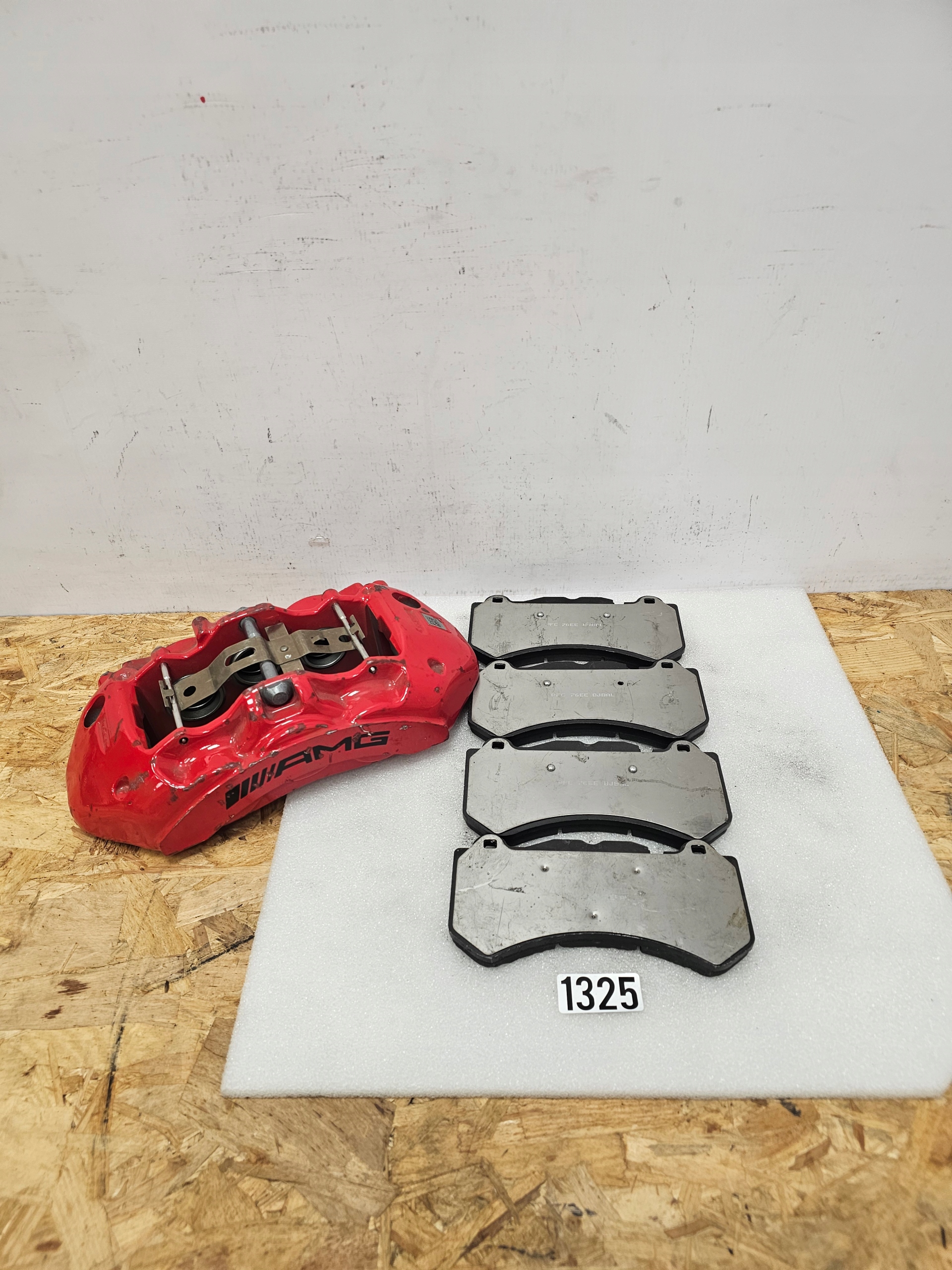 Klocki Mercedes W222 W217 AMG Stal Przód Przednie - galeria