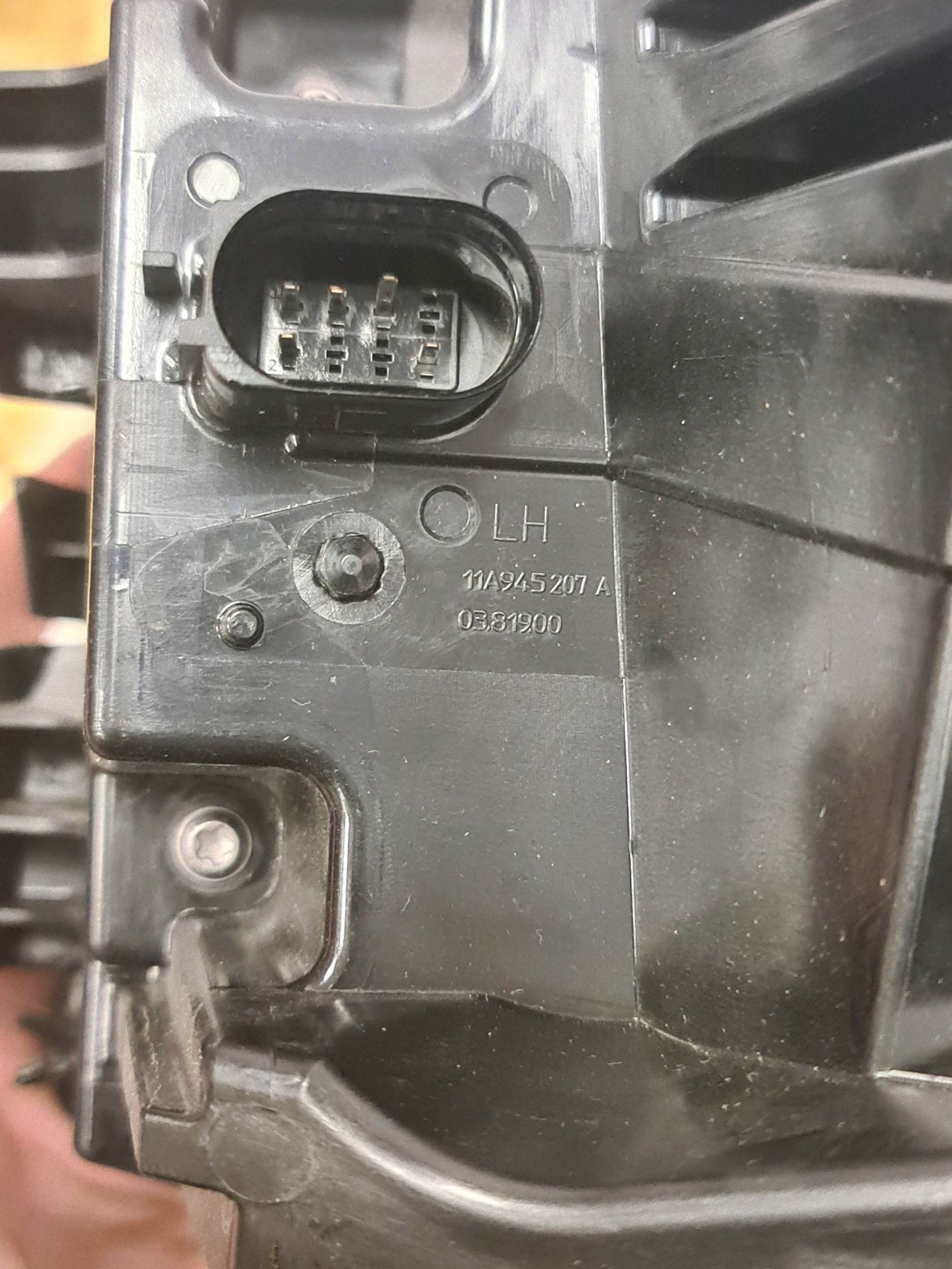 Lampa VW ID4 ID.4 Tylna Tył Lewa 11A945207A - galeria