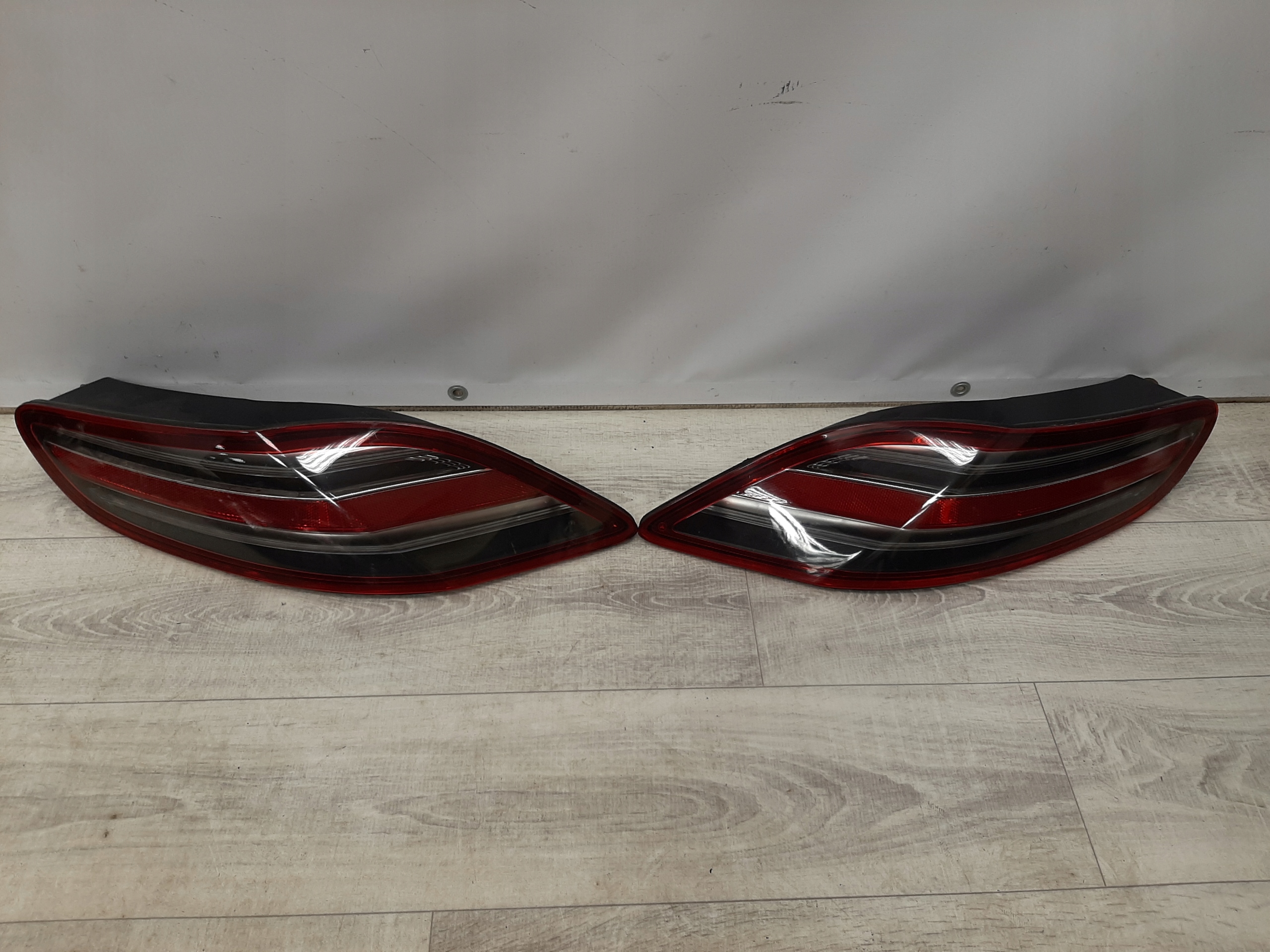 Lampa Mercedes SLS W297 Tył PRAWA Tylna USA - galeria