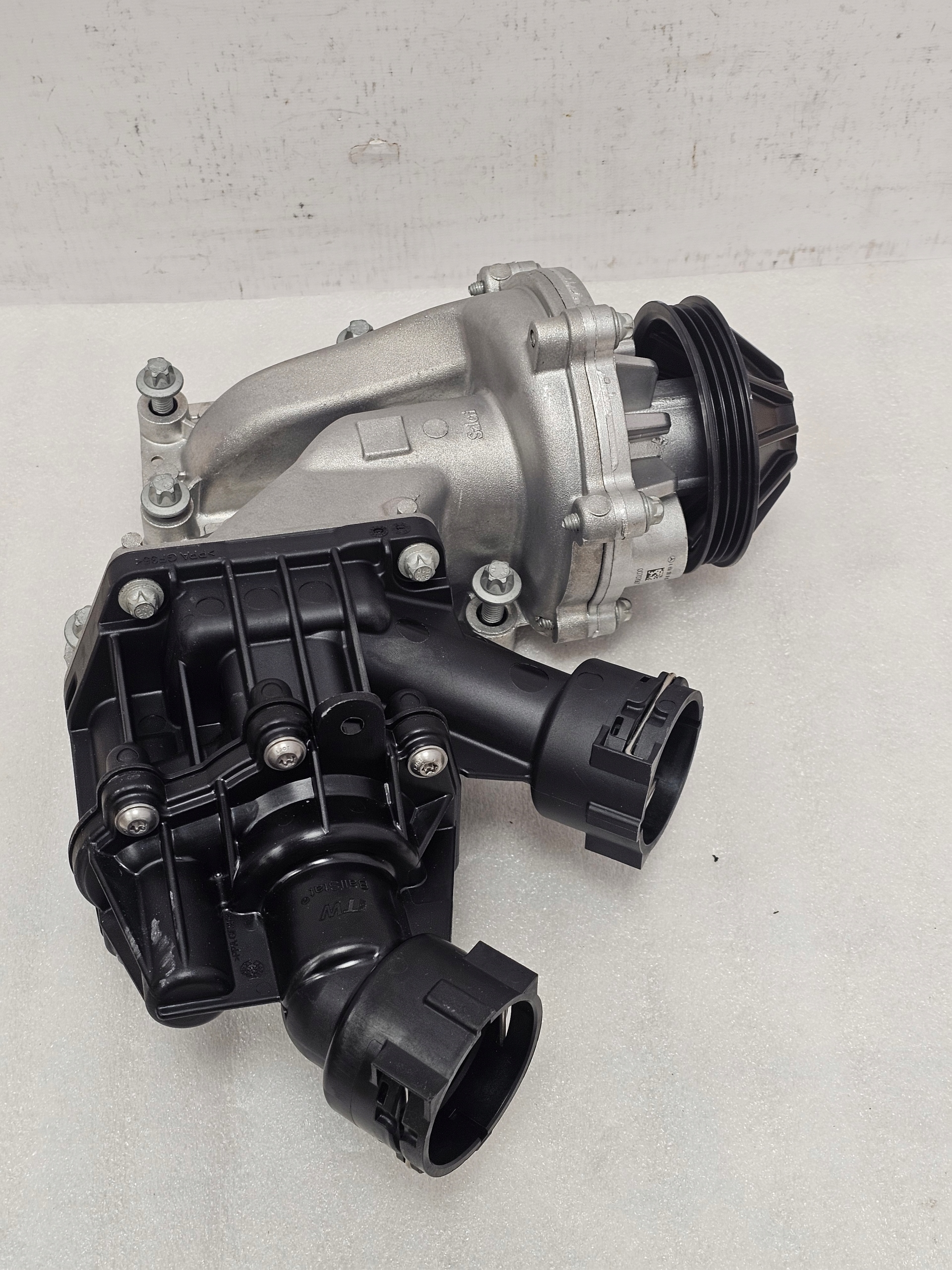 Pompa Wody Termostat Mercedes OM656 W213 W222 W167 W253 - galeria