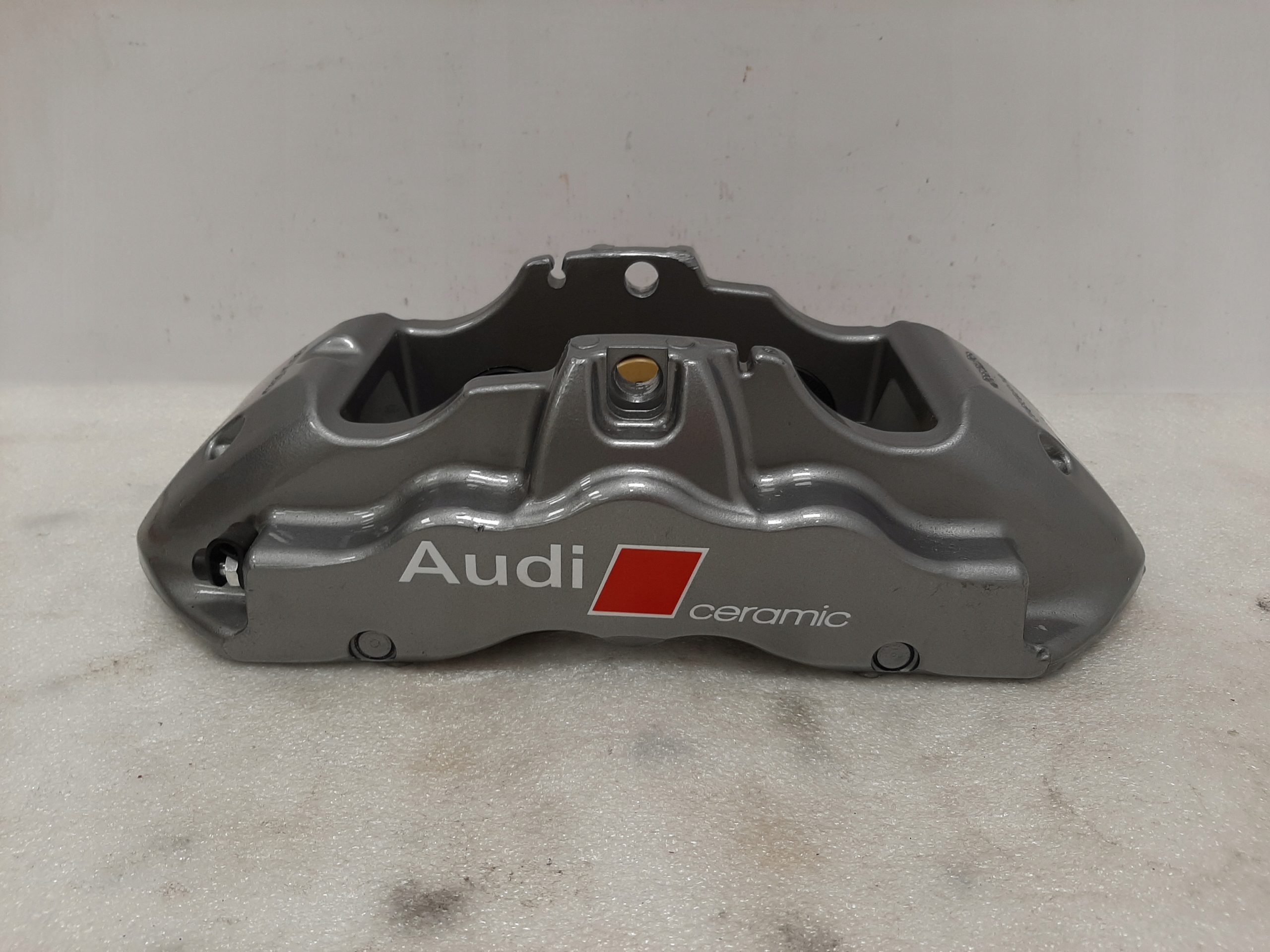 Zaciski Audi Ceramic R8 4S0 4S Przód Lewy - galeria
