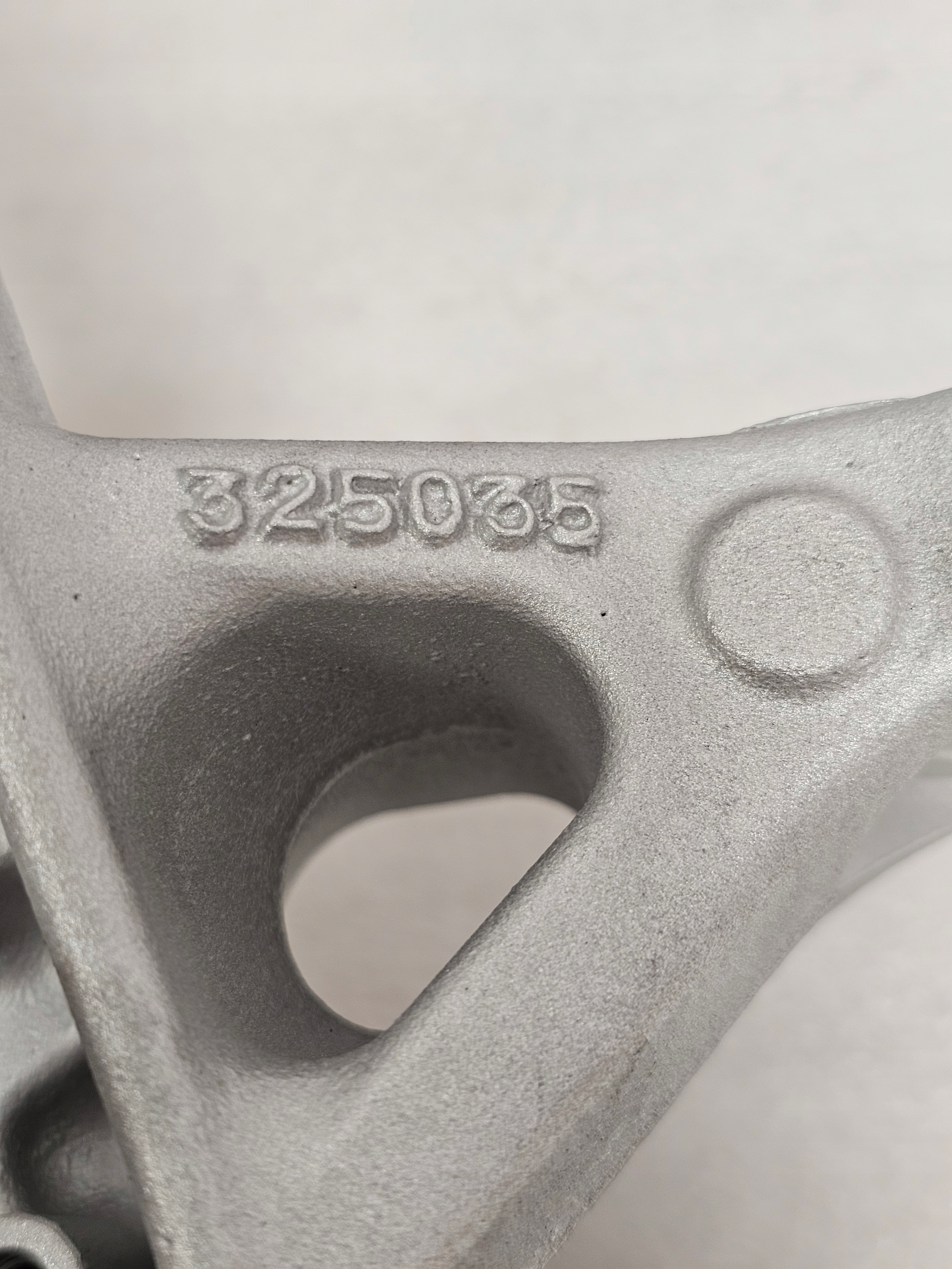 Zwrotnica Piasta Ferrari Portofino LEWY PRZÓD - galeria