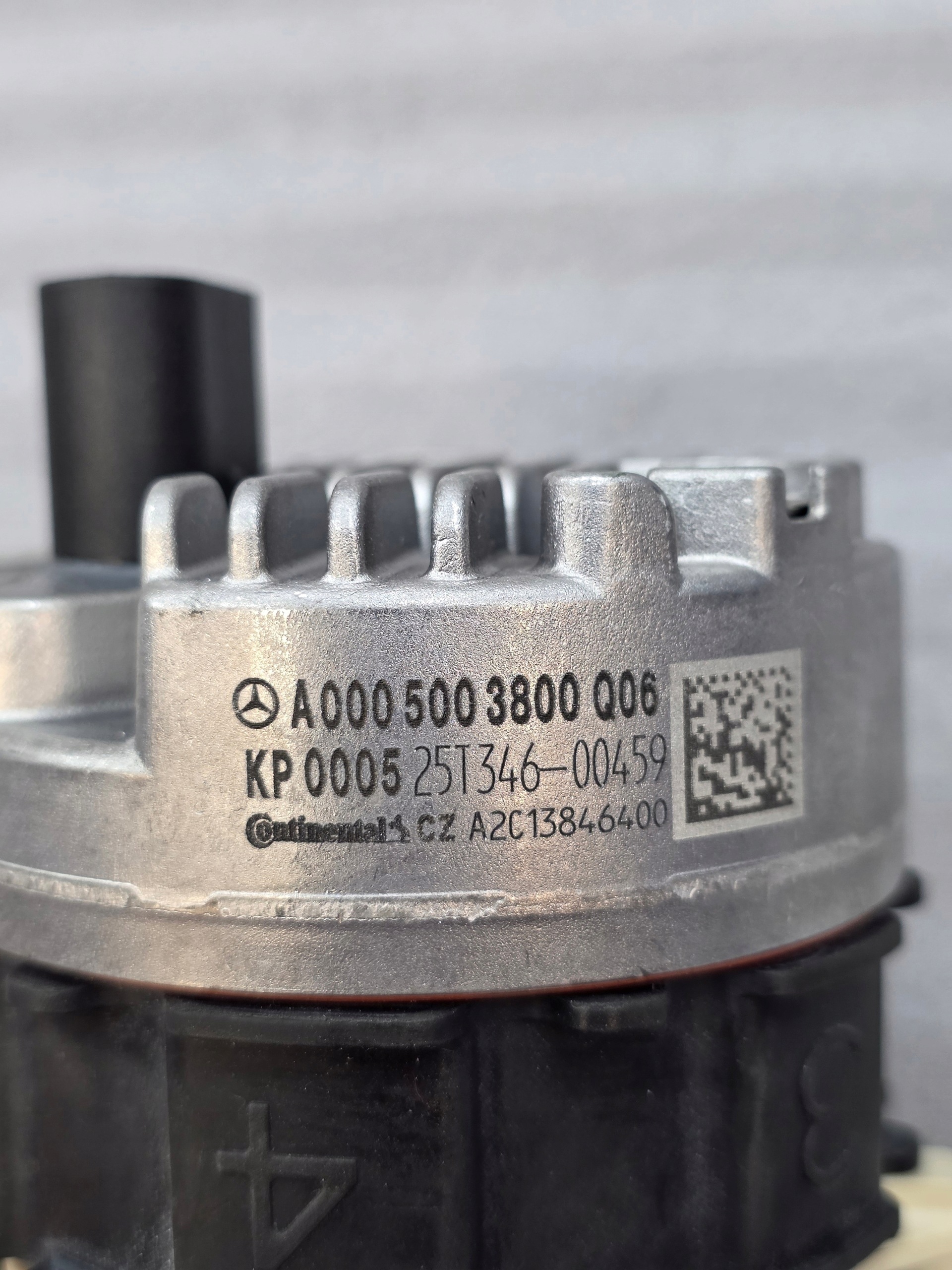 Pompa Wody Płynu Chłodniczego Mercedes A0005003800 - galeria