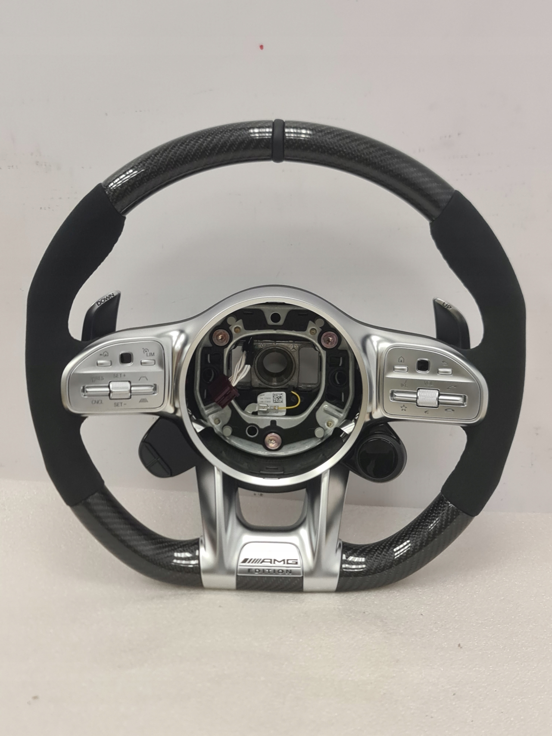 Kierownica Mercedes AMG Lift Carbon Display S63 - galeria