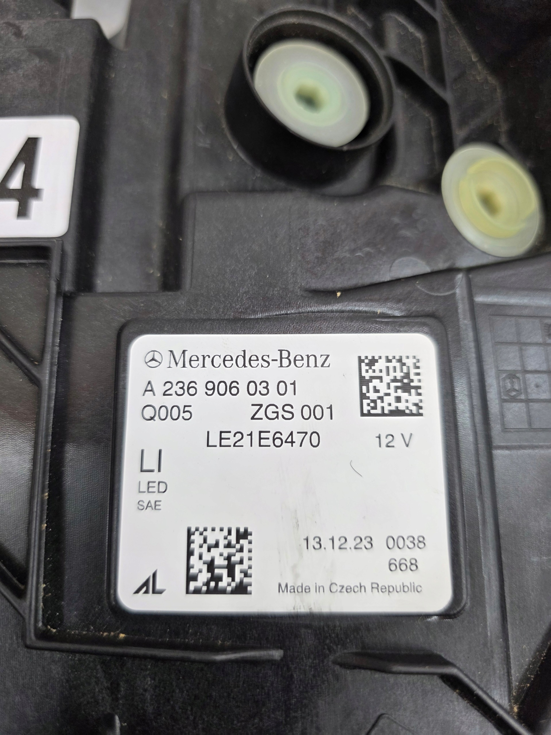 Lampa Przód Przednia LEWA Mercedes CLE W236 USA LED Digital - galeria