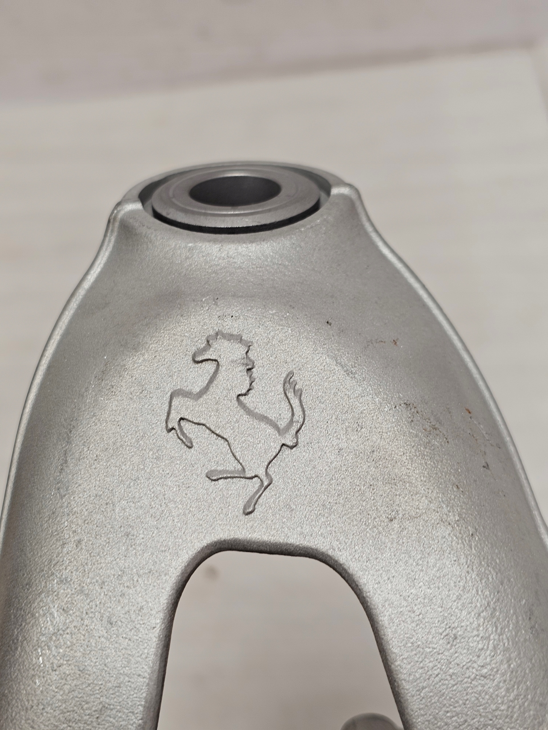 Zwrotnica Ferrari Portofino LEWY PRZÓD - galeria