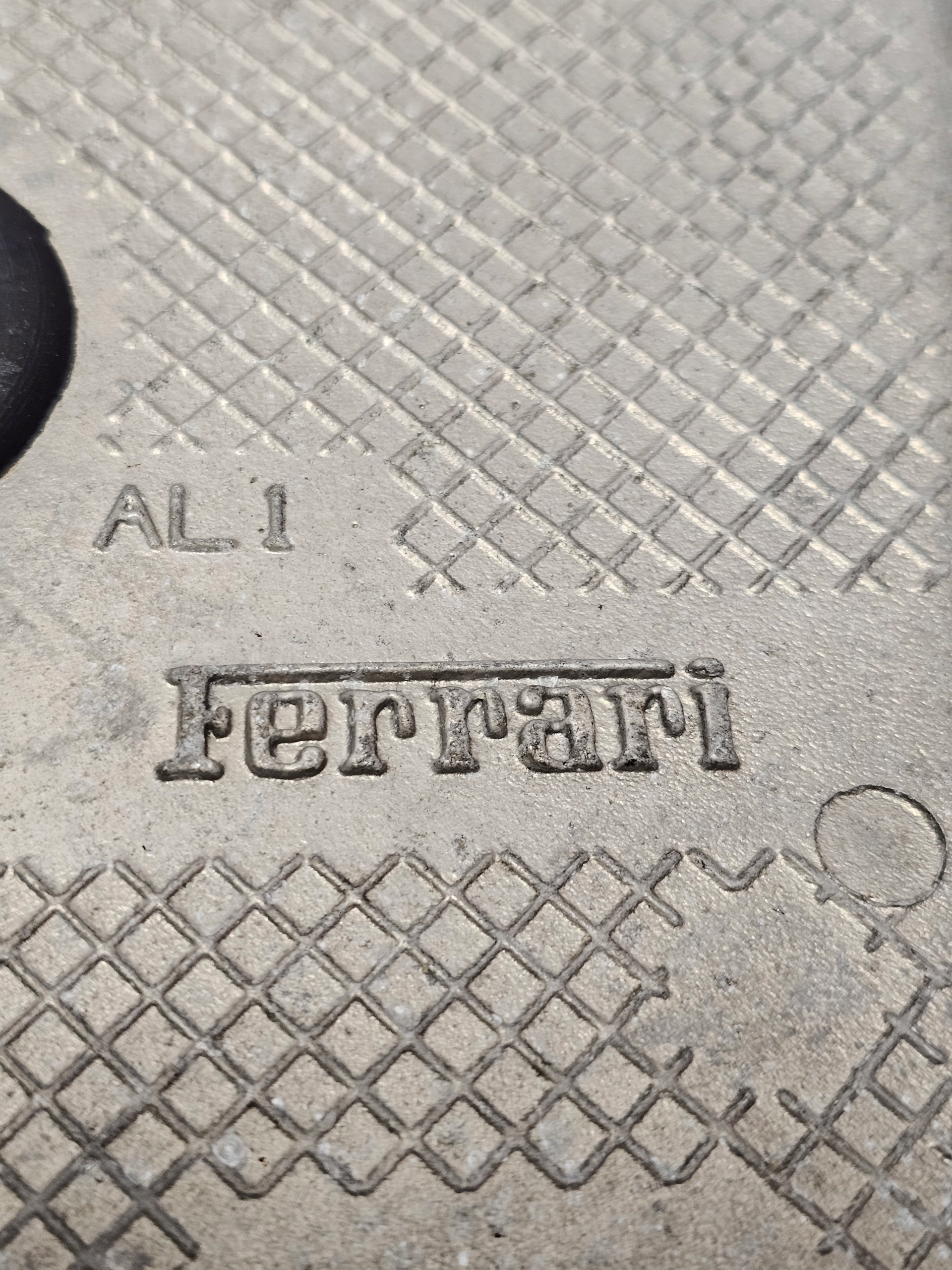 Wahacz Tył Tylny LEWY Ferrari 458 Italia 488 California FF F12 - galeria