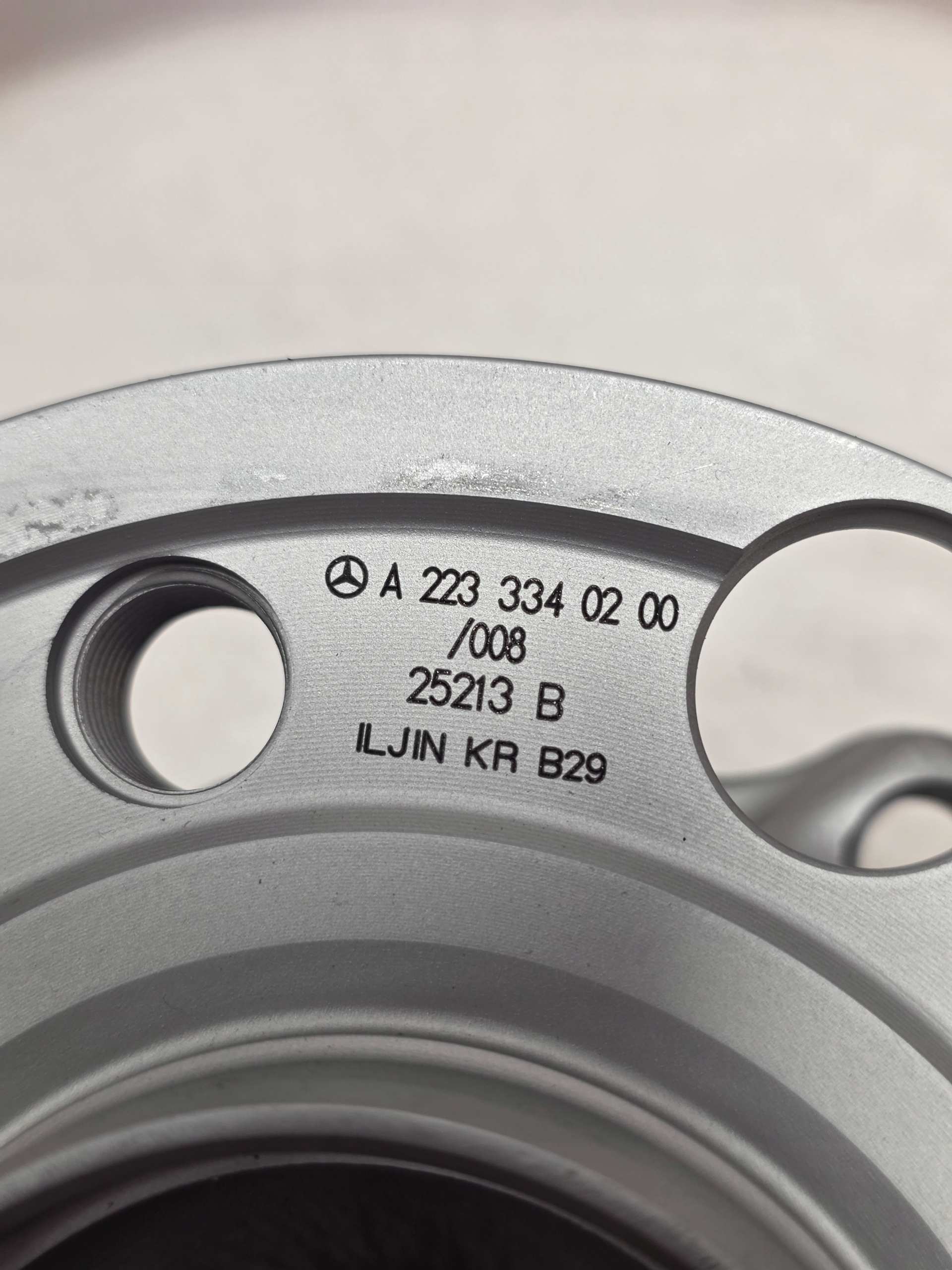 Piasta Łożysko PRZÓD Mercedes W206 W214 W223 W236 W254 2WD A2233340200 - galeria