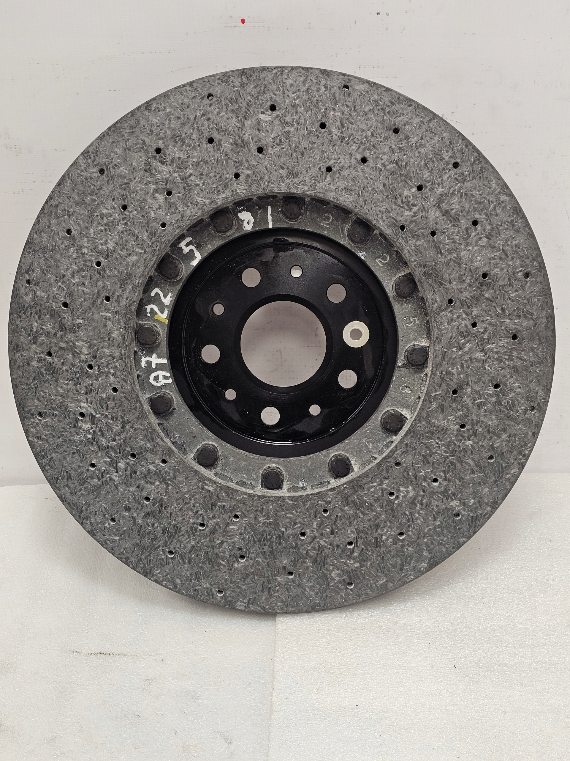 Tarcza CERAMICZNA Ferrari PRZÓD Purosangue NOWA 748979 - galeria