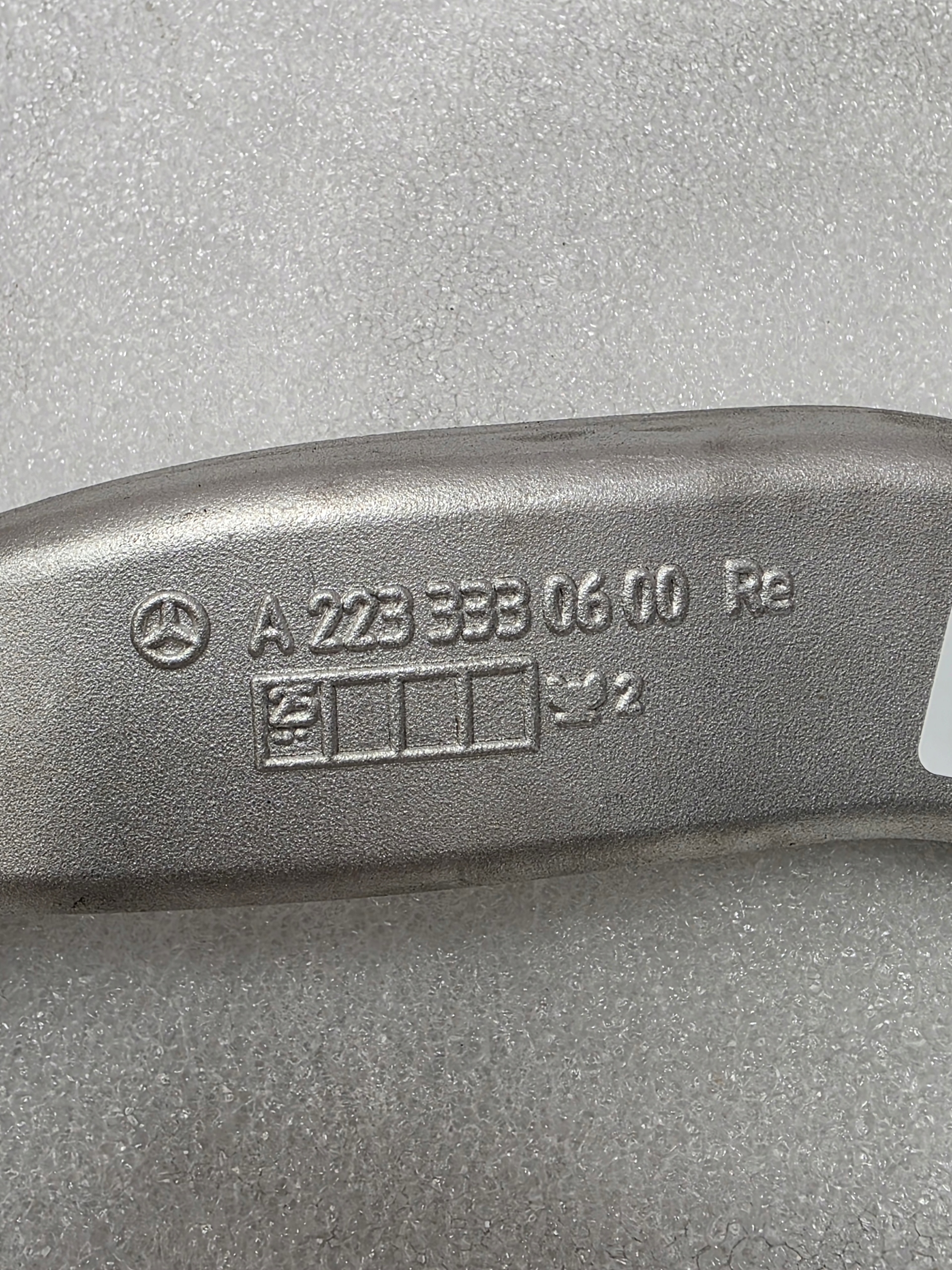 Wahacz Przedni PRAWY Mercedes W223 4WD 4Matic A2233330600 - galeria