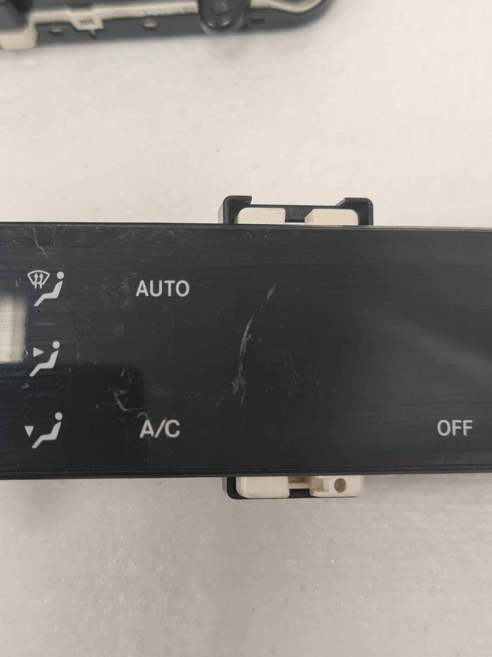 Panel Klimatyzacji Nawiewu Mercedes W206 - galeria