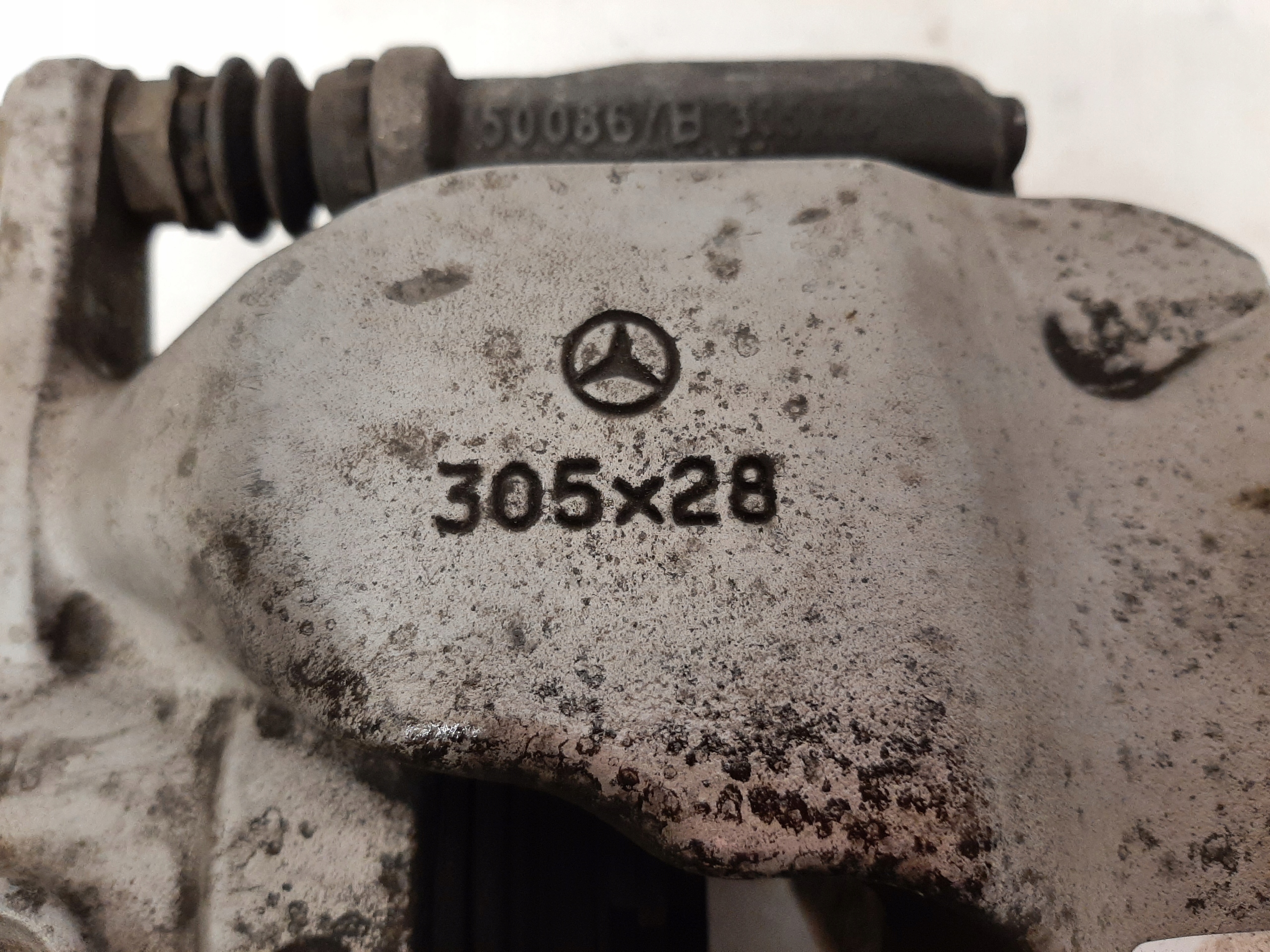 Zacisk Mercedes W205 Przód PRAWY 305x28 - galeria
