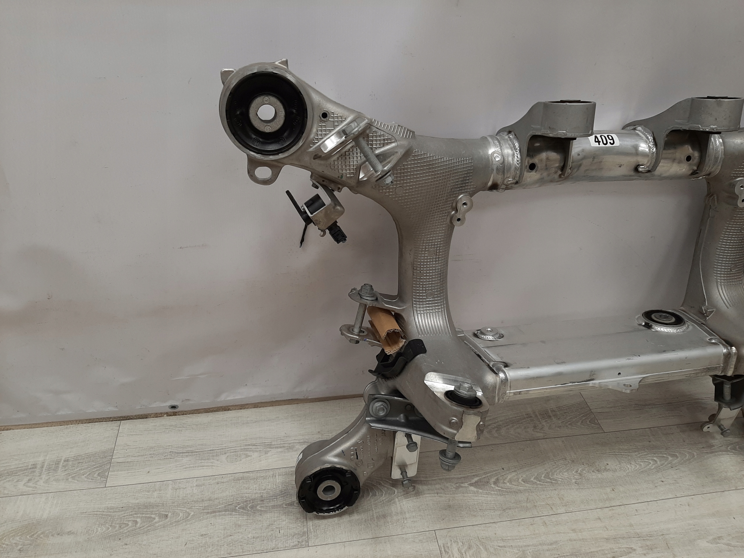 Belka zawieszenia Wózek Sanki Tył BMW M5 M8 F90 F91 F92 F93 - galeria