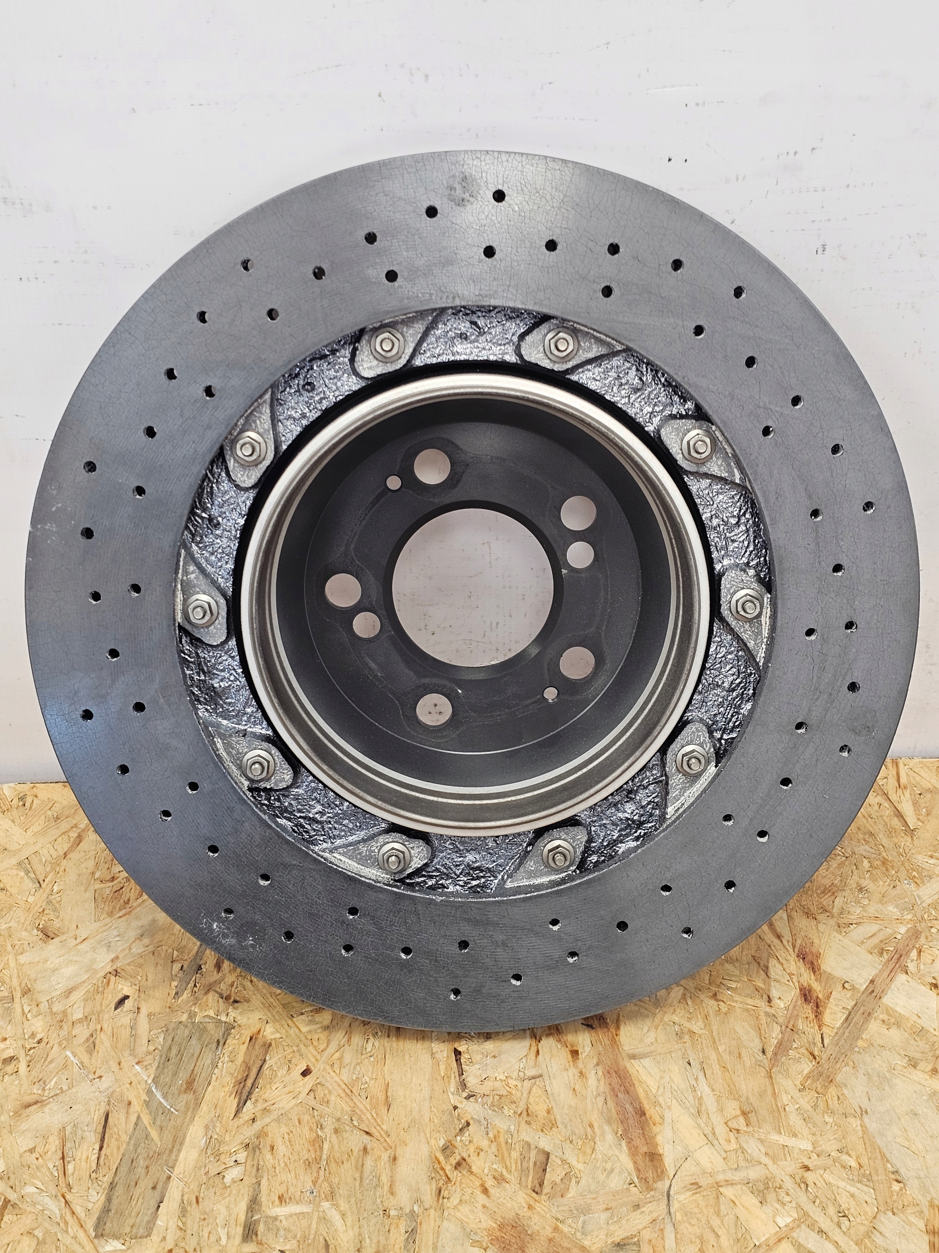 Tarcza ceramiczna BMW M2 F87 M3 F80 M4 F82 F83 Tylna PRAWA - galeria