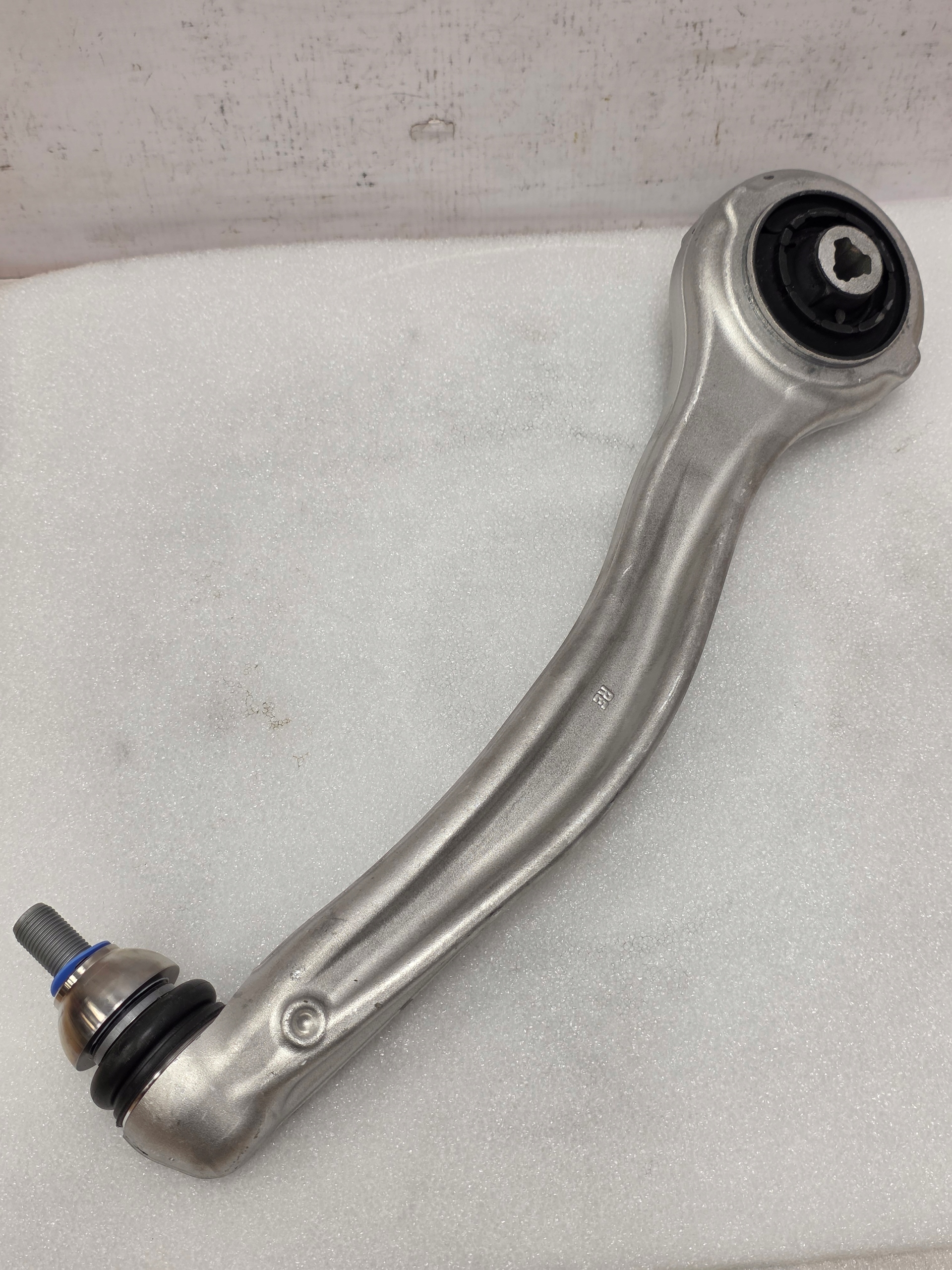 Wahacz Przedni Prawy Mercedes AMG W206 W214 W236 C63 E53 CLE 53 - galeria