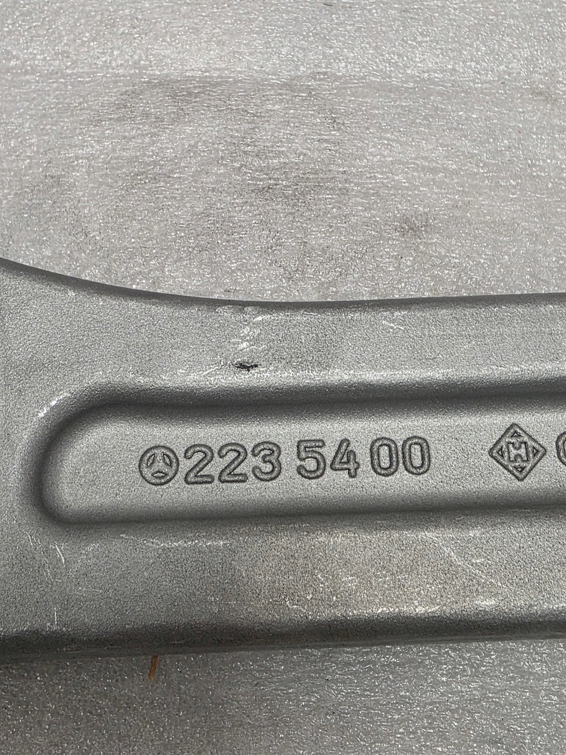 Wahacz Przedni Przód Prawy Lewy Mercedes W223 4Matic 4x4 A2233303403 - galeria